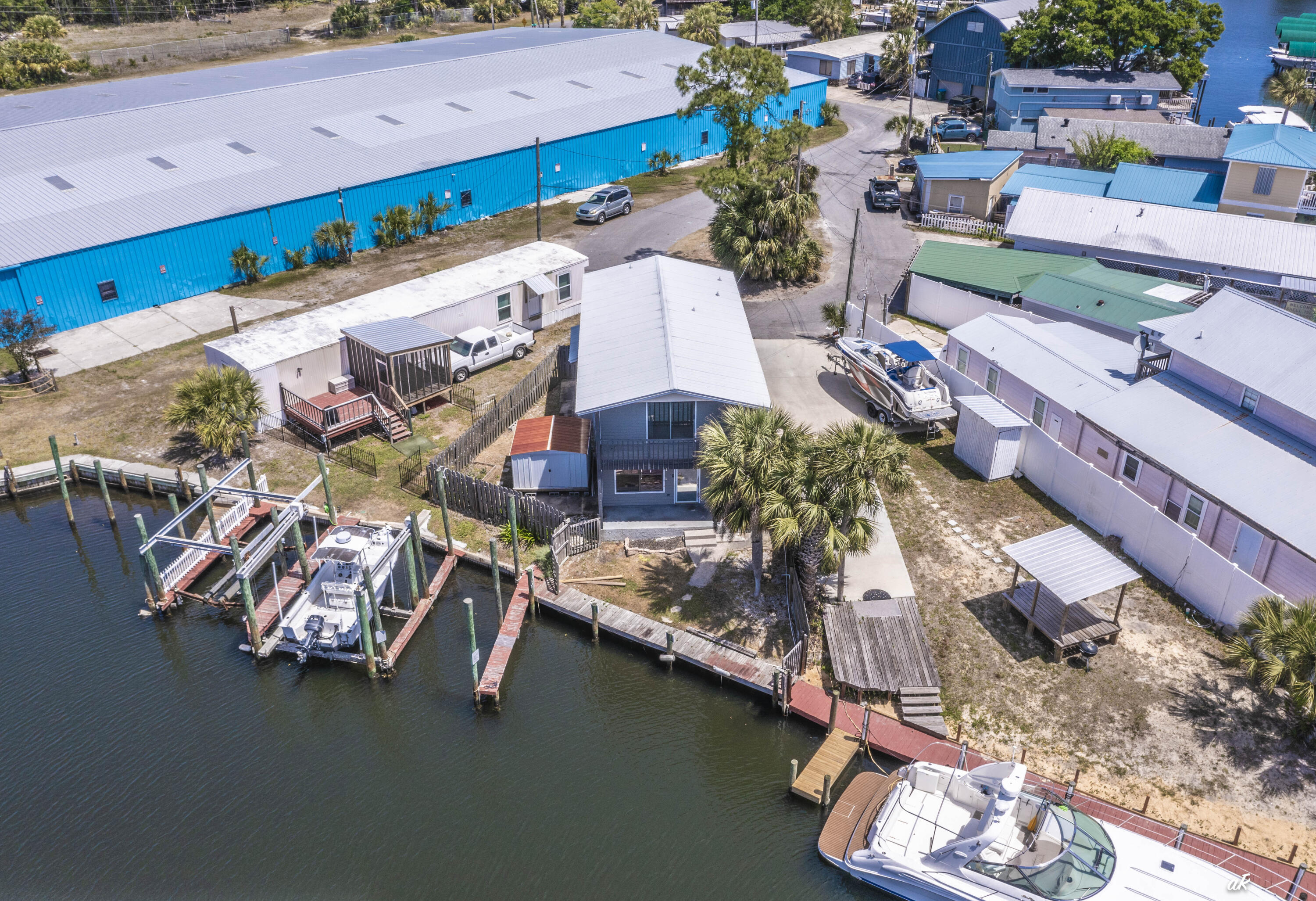 BAYSIDE PARK UNIT 1 - Residential
