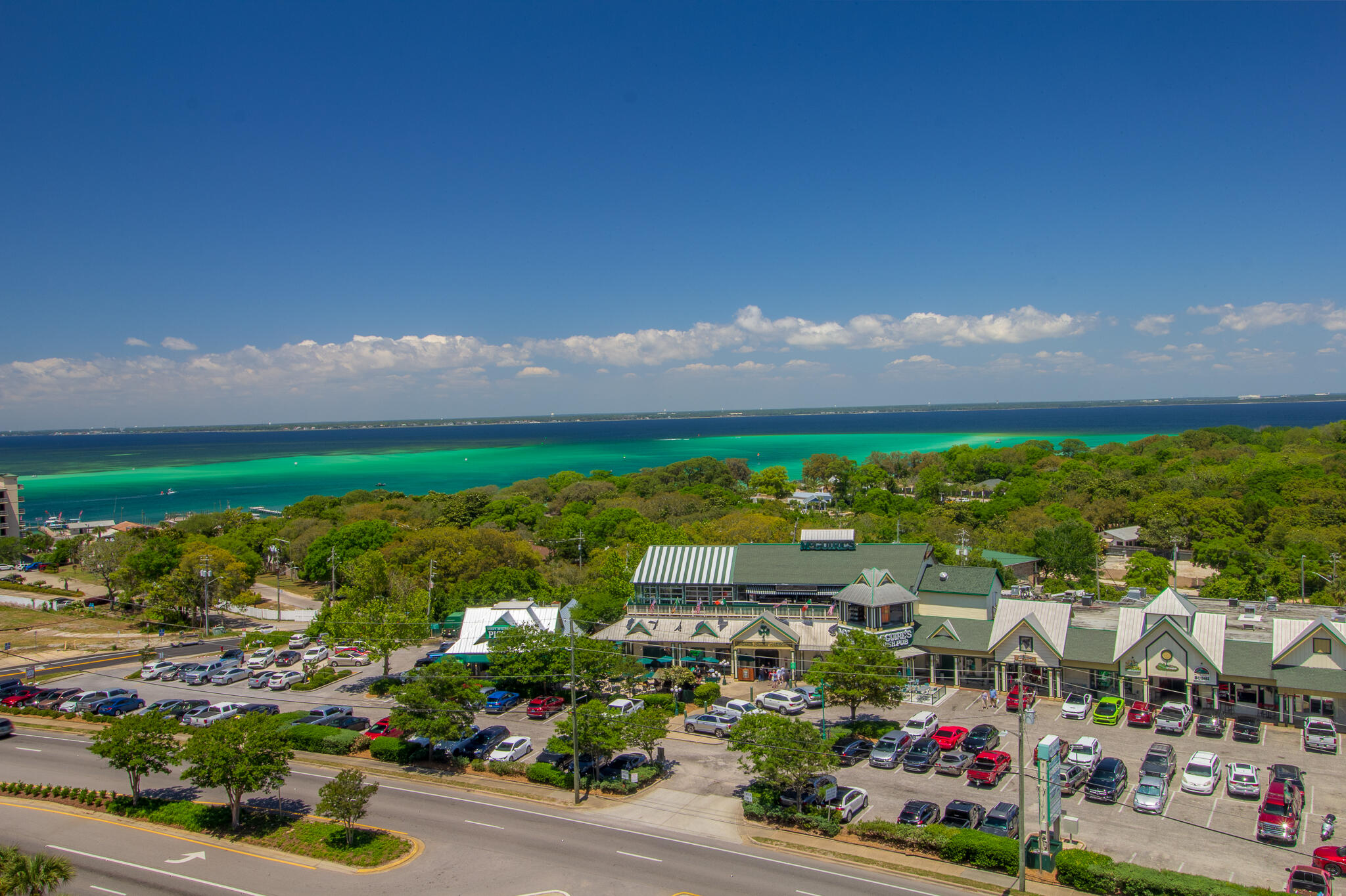 EMERALD GRANDE - Residential