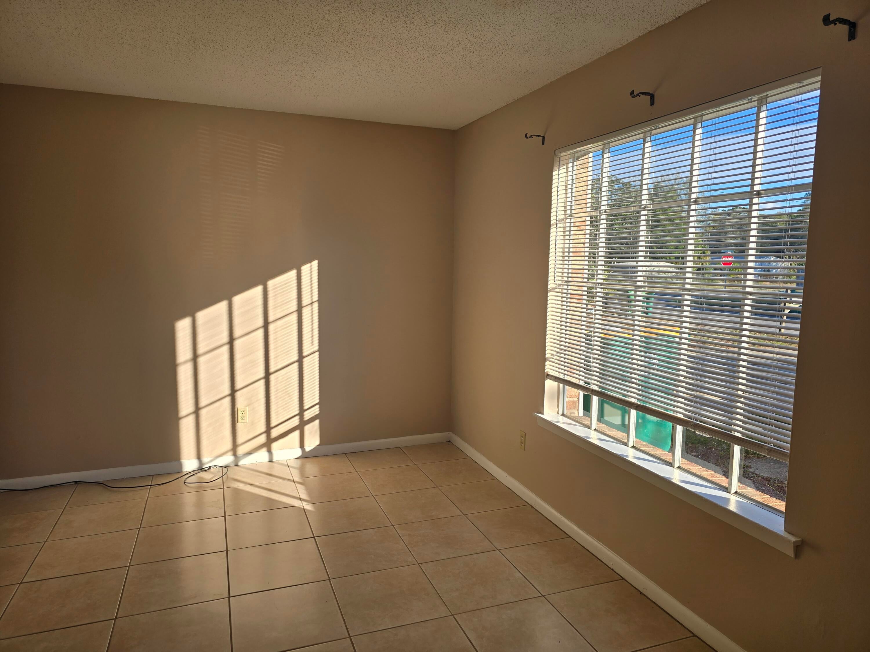 VALENCIA ARMS - Residential Lease