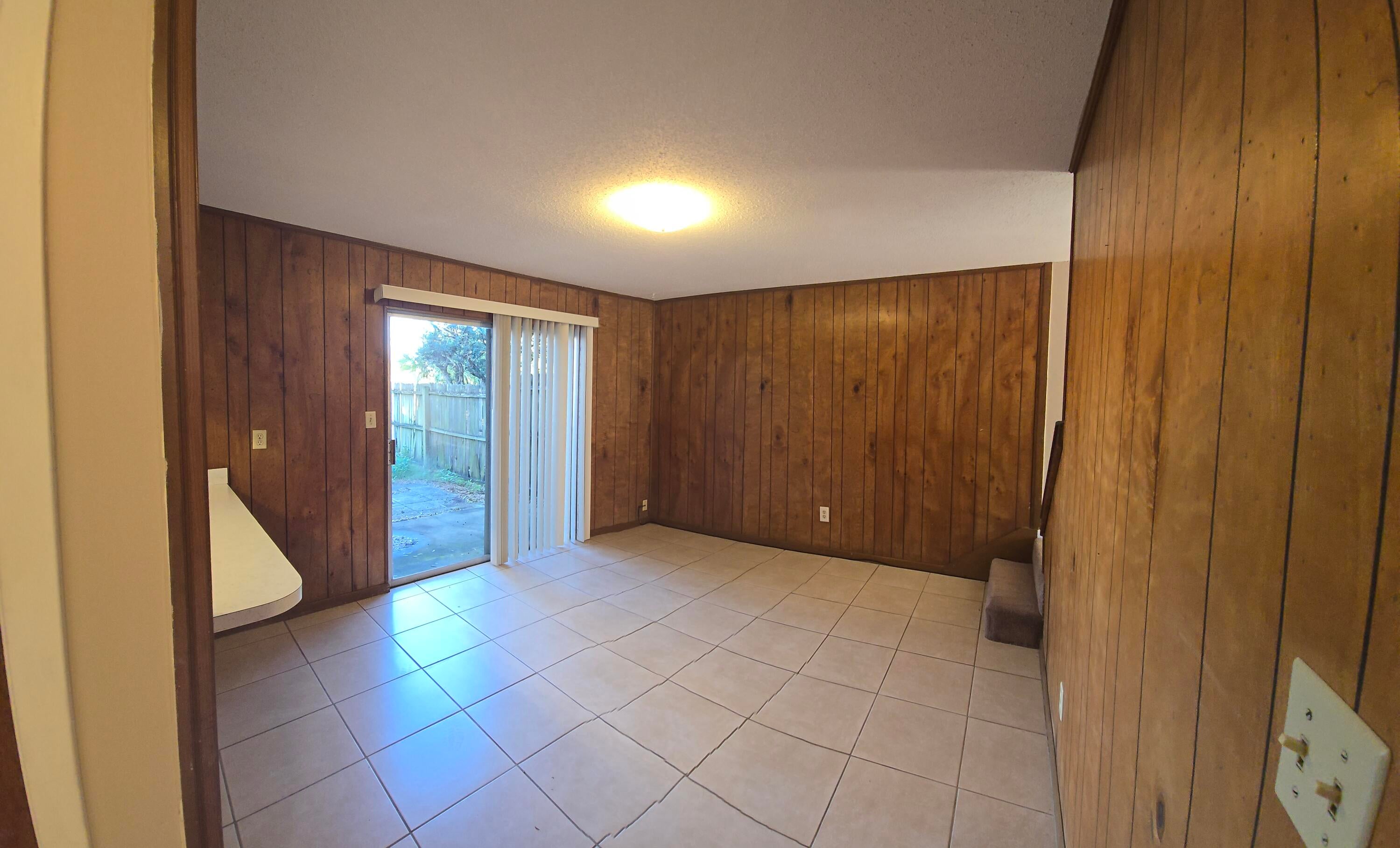 VALENCIA ARMS - Residential Lease
