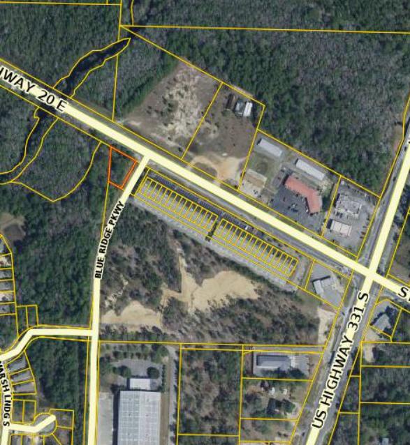 High Traffic location in Freeport.Vacant commercial land (.706 Acreage) located at the intersection of Blue Ridge Parkway and Highway 20 in Freeport just west of Highway 331 and the Freeport Business Park.Blue Ridge Parkway provides access to the Publix Shopping Center.Zoning classification High Commercial District C-2 .Utilities are available to this site.Buyer to independently verify all facts.