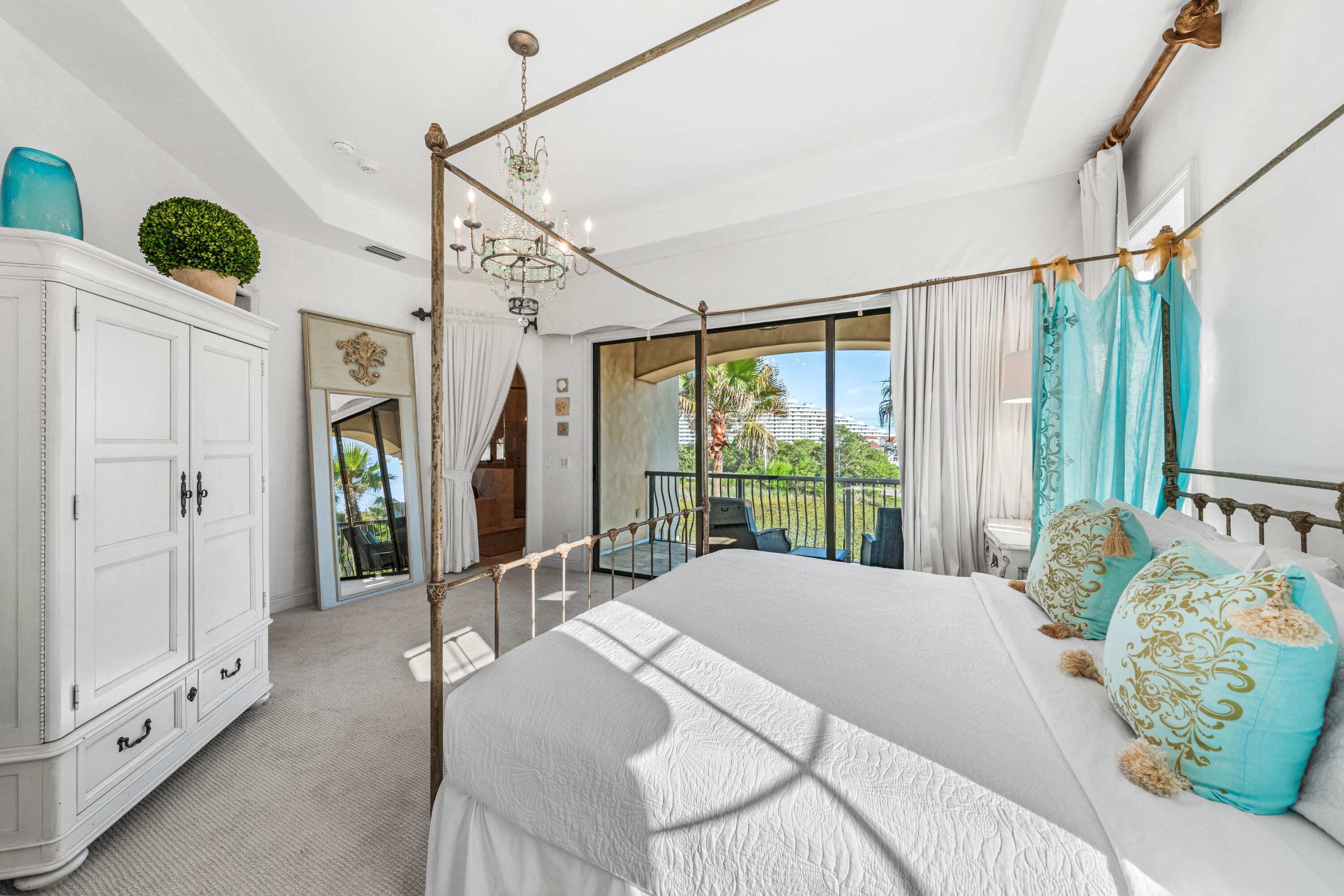 SAINT TROPEZ - Residential