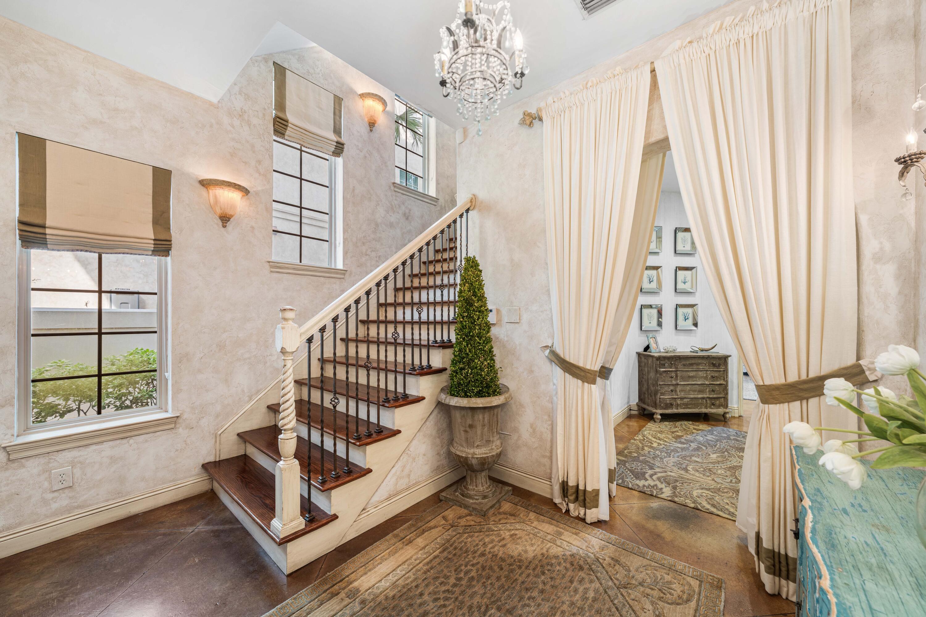 SAINT TROPEZ - Residential
