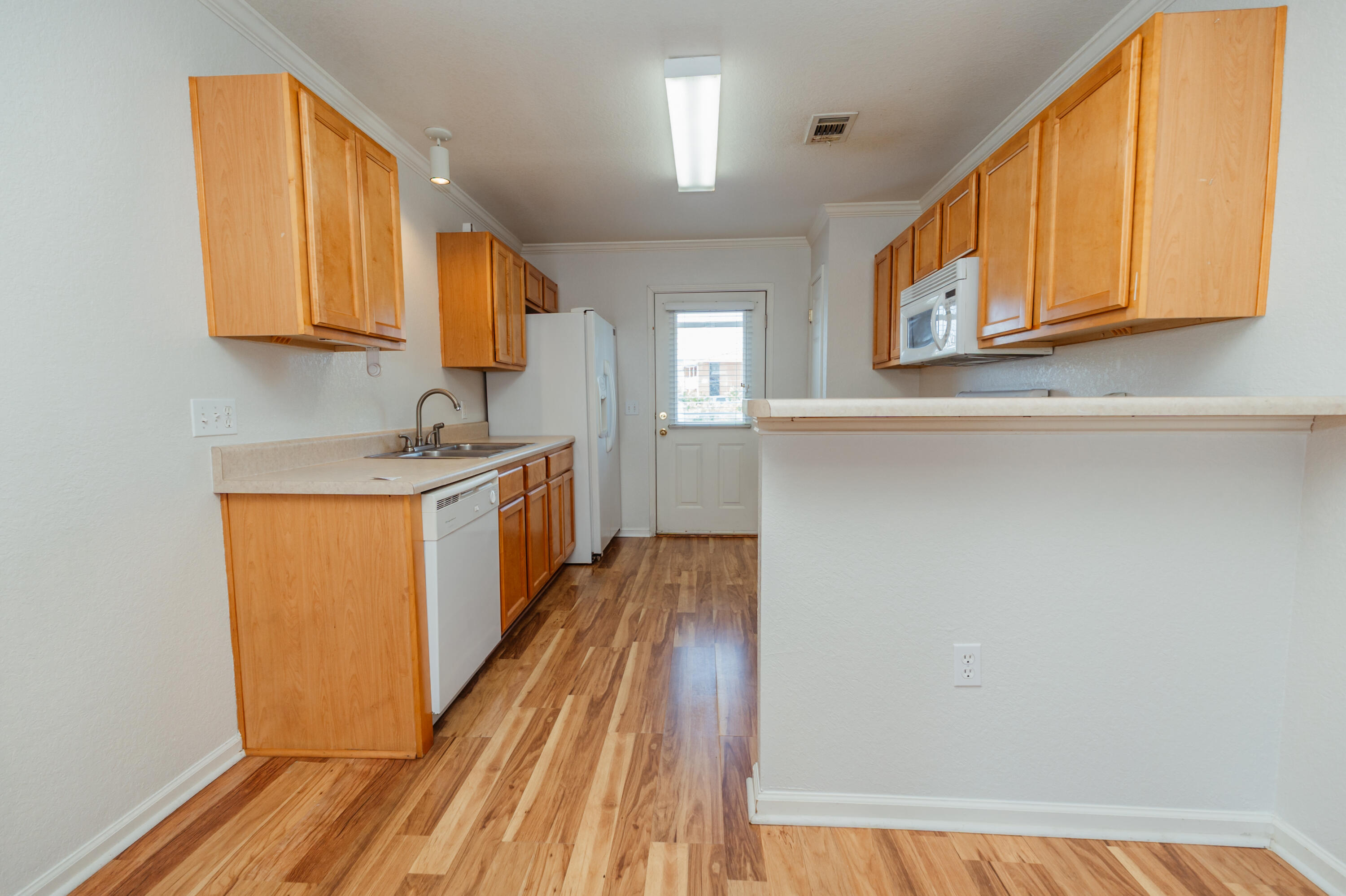 QUAIL LAKE - Residential Lease