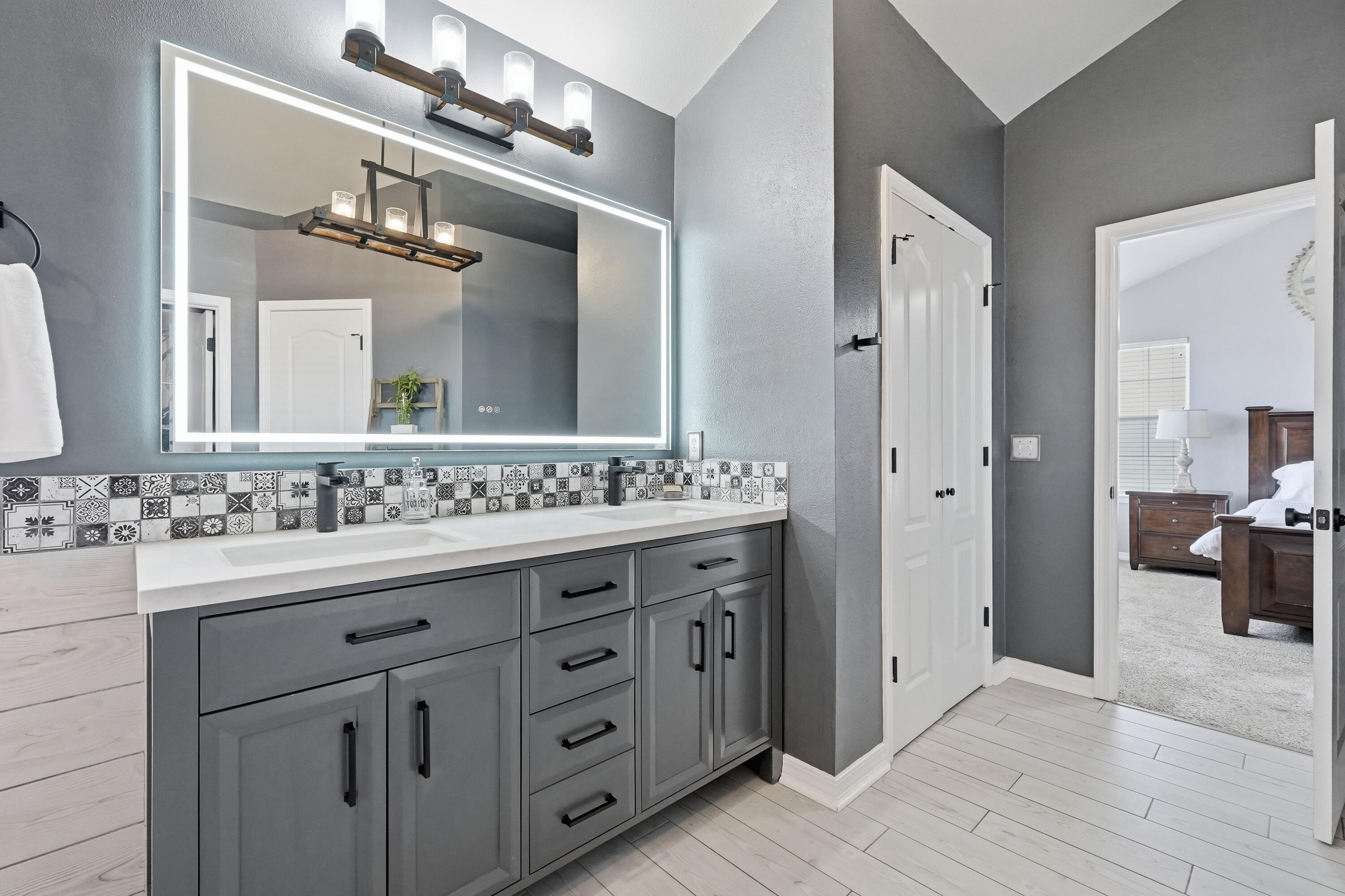 SANDY RIDGE ESTATES - Residential