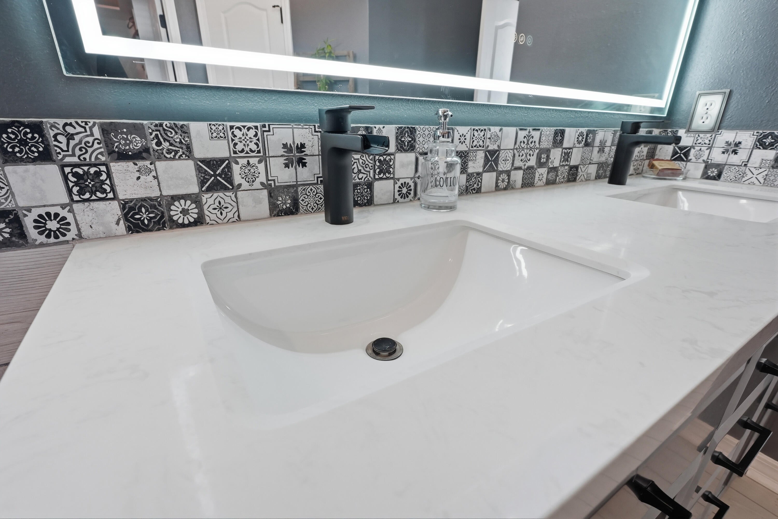 SANDY RIDGE ESTATES - Residential