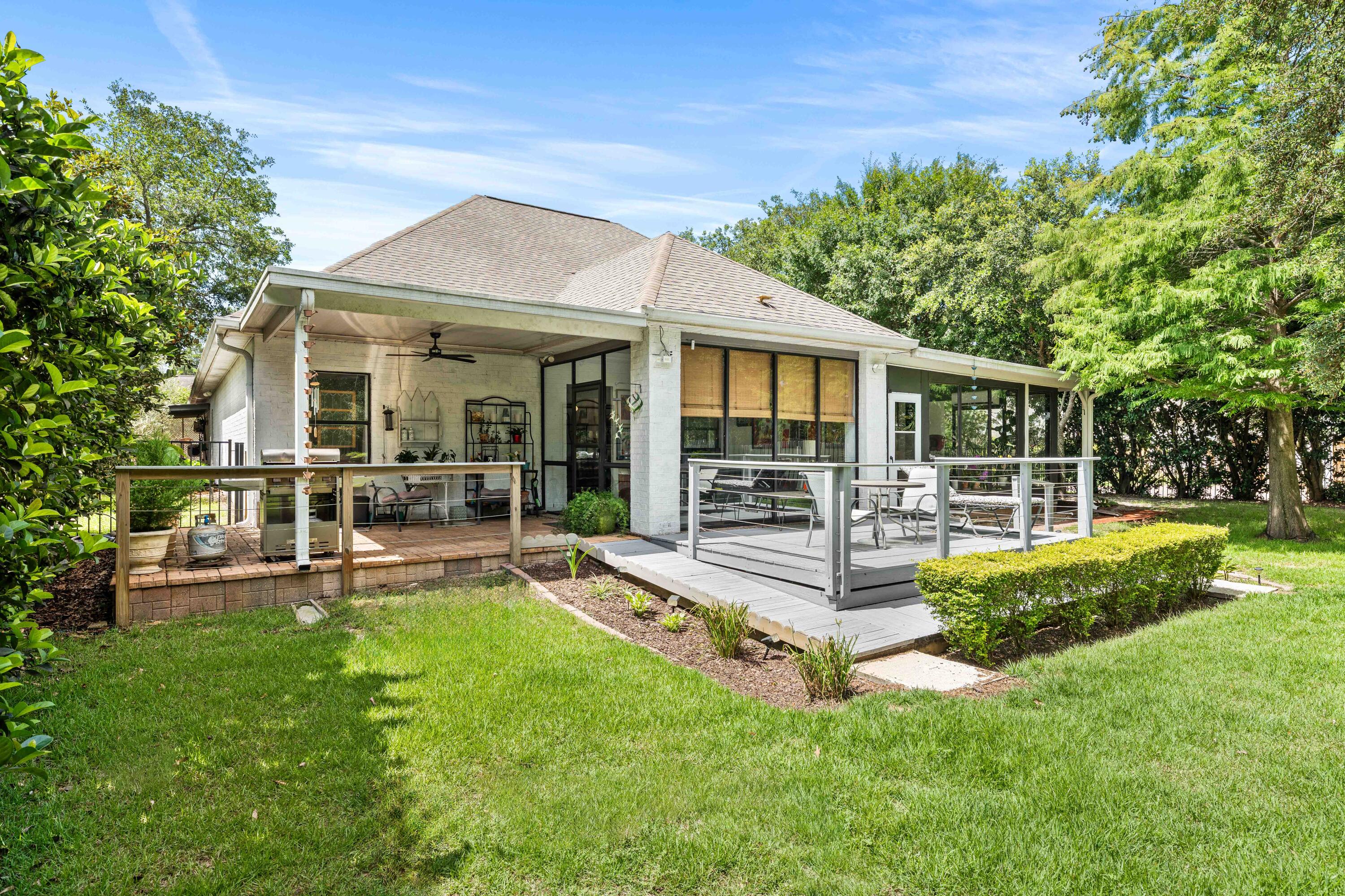 MUSSETT BAYOU ESTATES - Residential