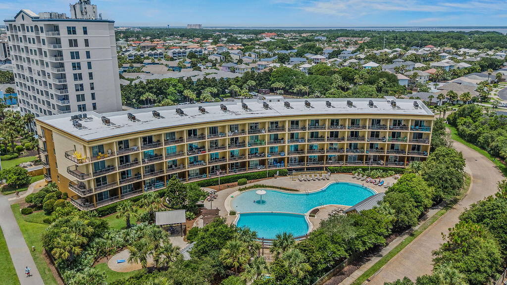 BEACH RESORT - Residential