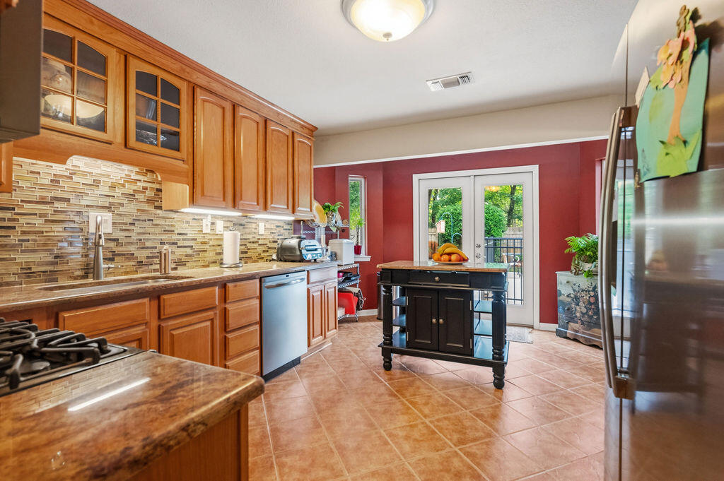 PINEWOOD ESTATES - Residential