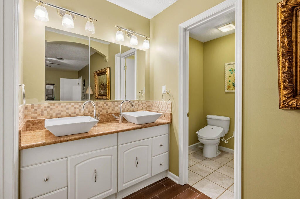 PINEWOOD ESTATES - Residential