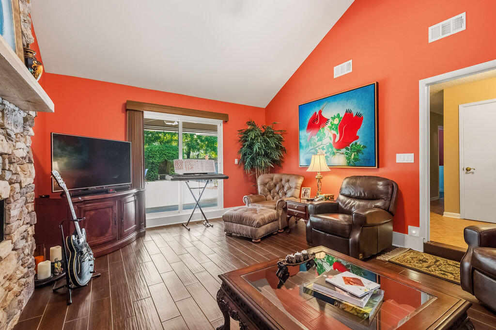 PINEWOOD ESTATES - Residential