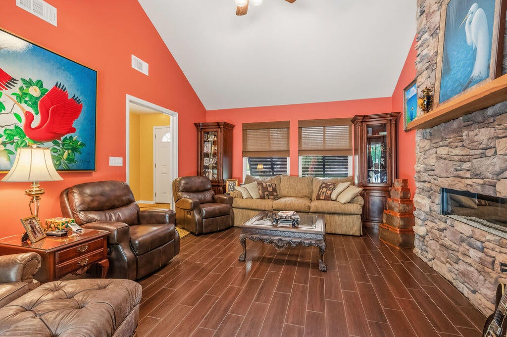 PINEWOOD ESTATES - Residential