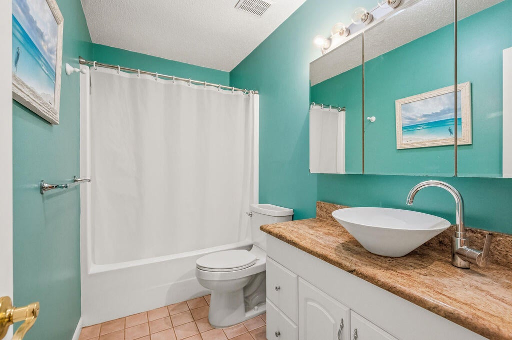 PINEWOOD ESTATES - Residential