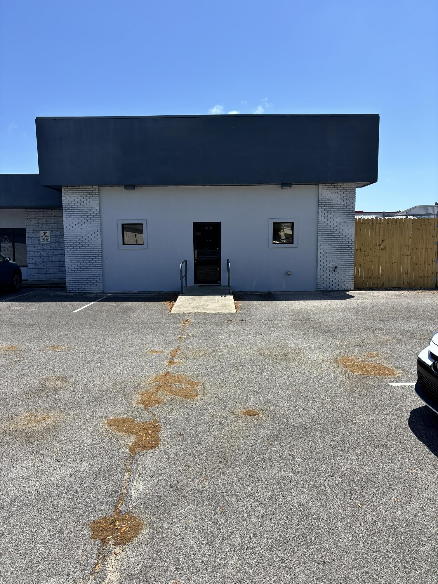 currently configured as 2,015 SF traditional Office Space.   The landlord is prepared to convert the space to flex warehouse.   Approximately 75% warehouse and 25% office.    1 grade level roll up door.   

Click on the following link for a virtual tour of the space:
https://tour.pivo.app/view/983f85fd-9389-4ba9-80e8-23b3f2737fab

Included in the NNN fees are the following:
Electric, water, wastewater, and garbage