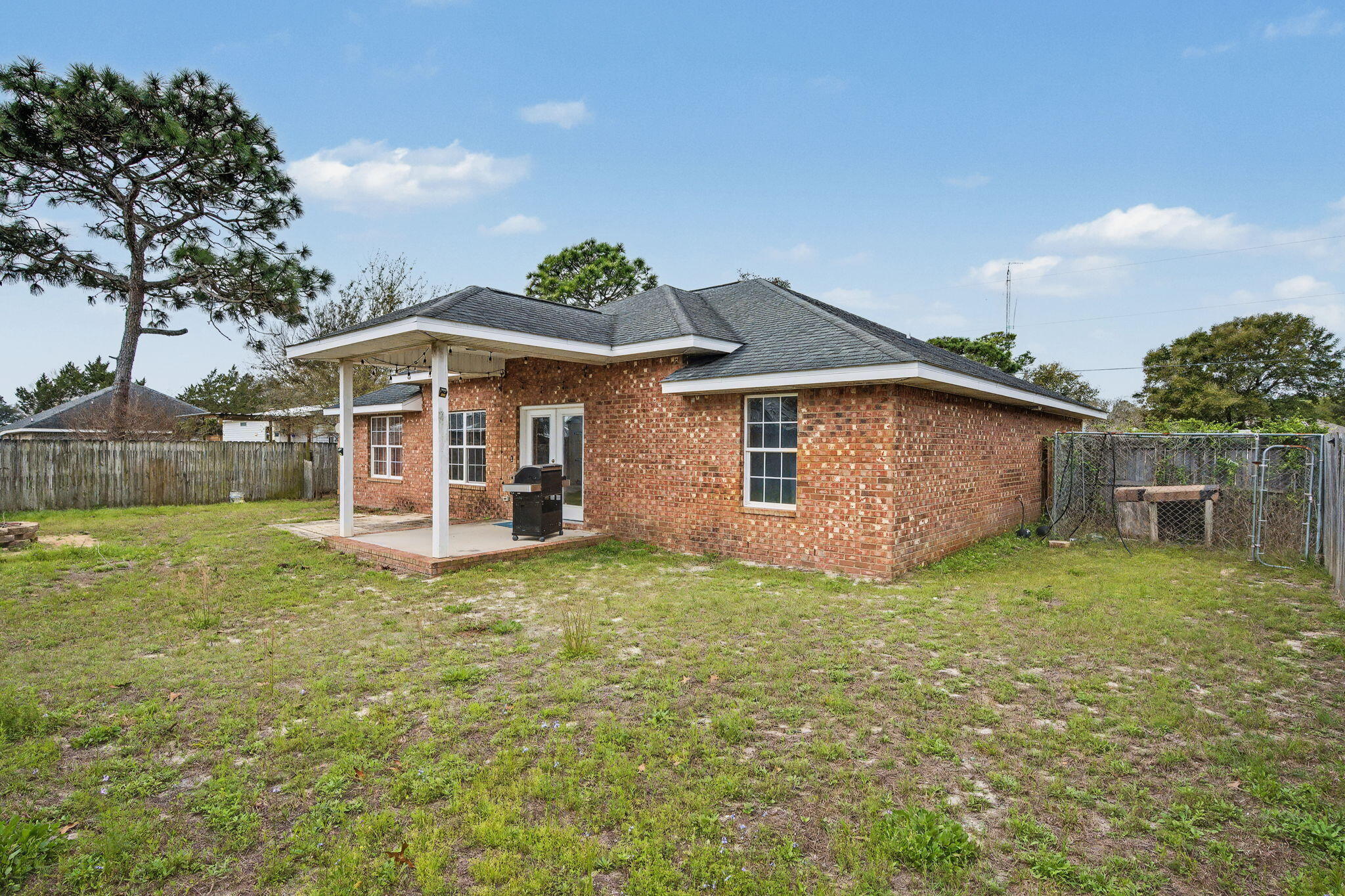CRESCENT SHORES - Residential