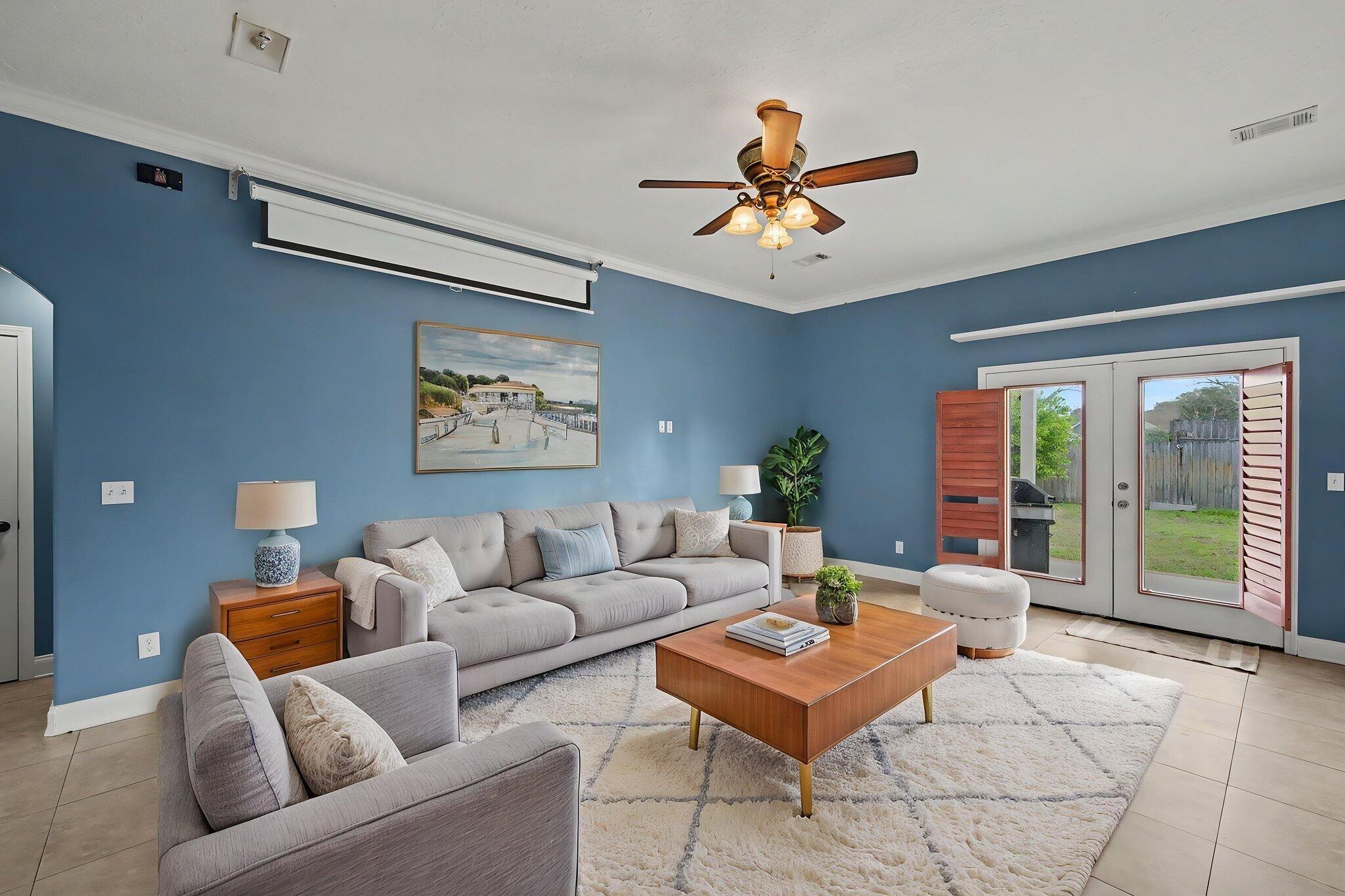 CRESCENT SHORES - Residential
