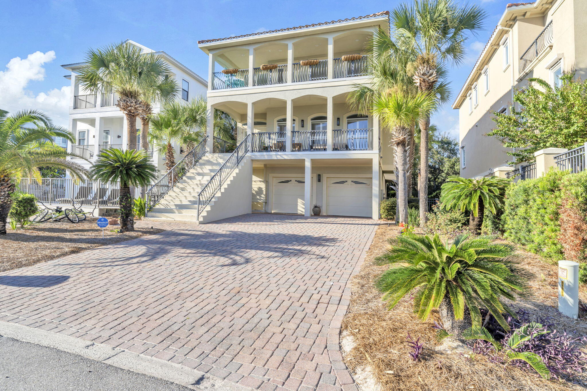 EMERALD DUNES - Residential