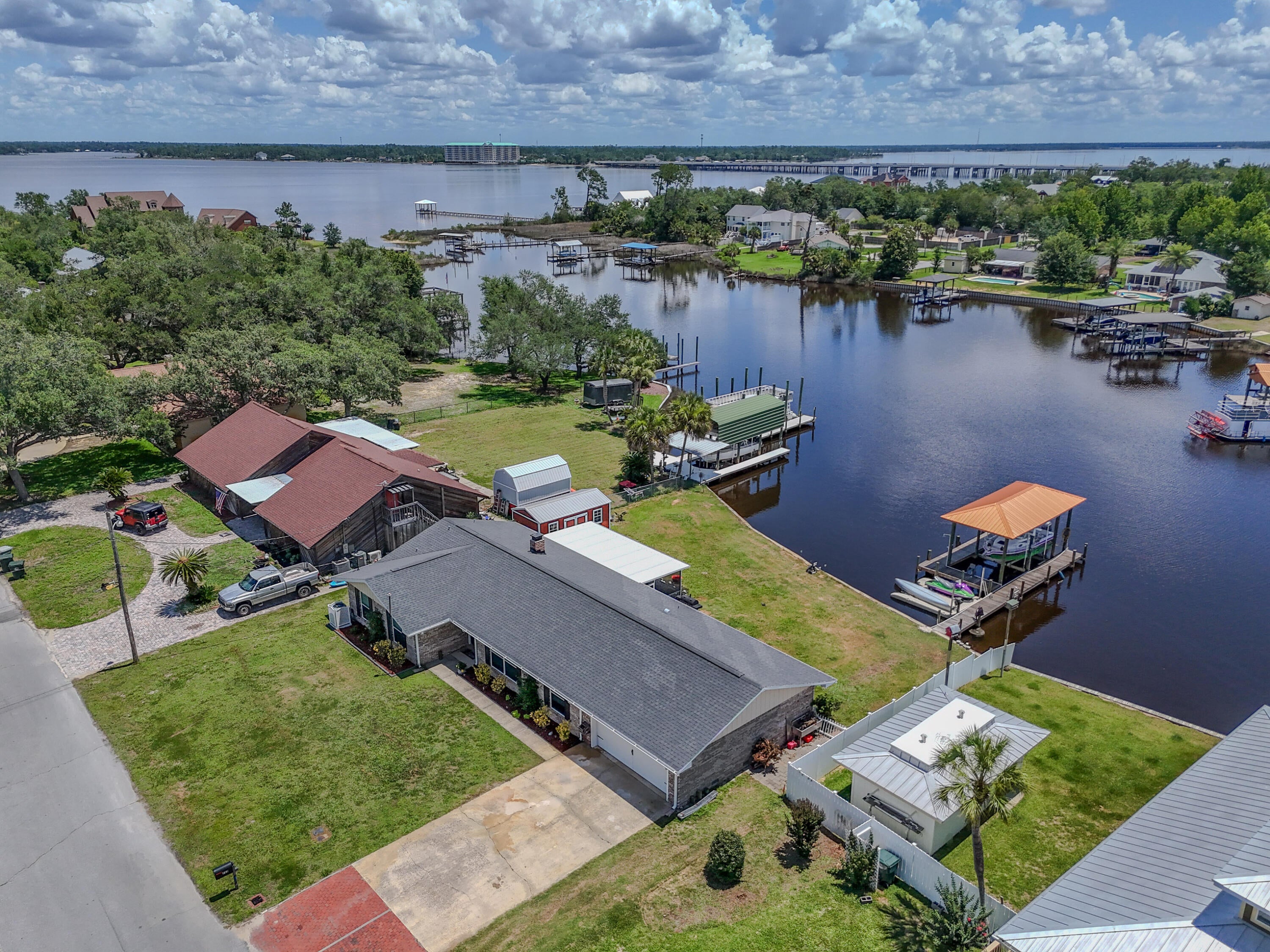 LYNN HAVEN - Residential