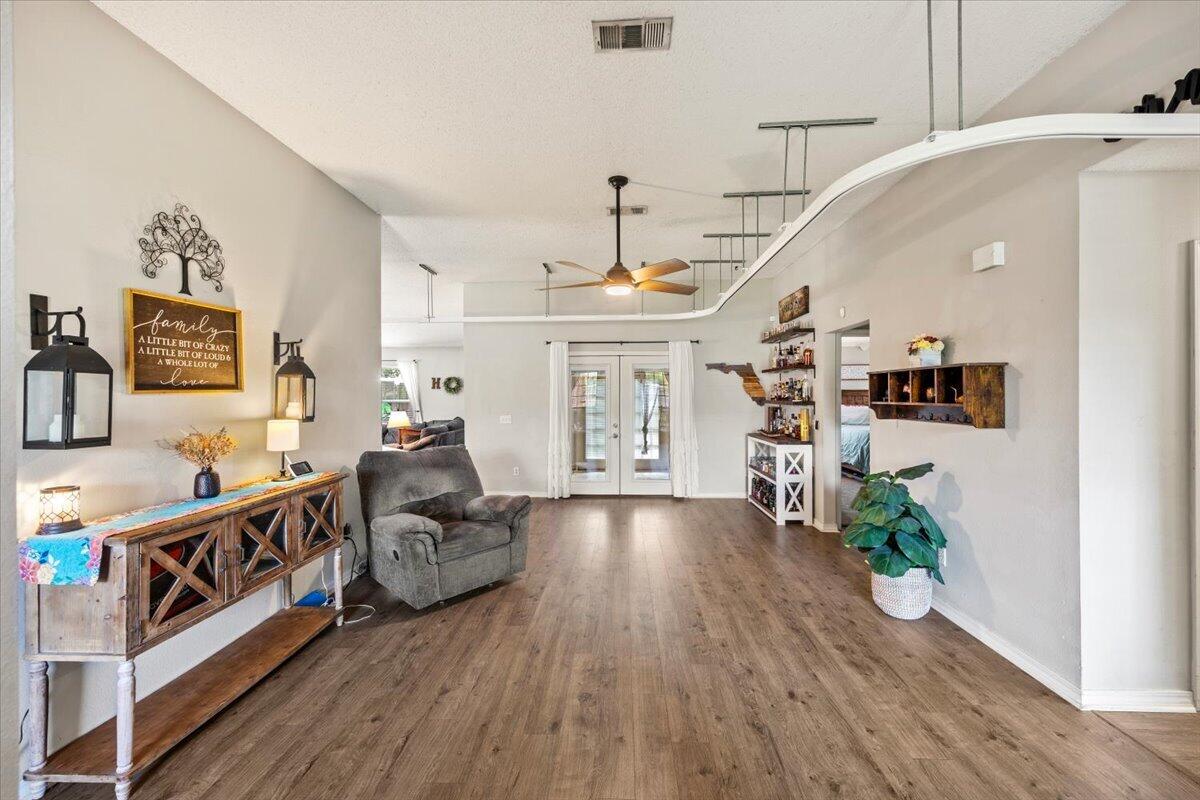 MARION MANOR - Residential