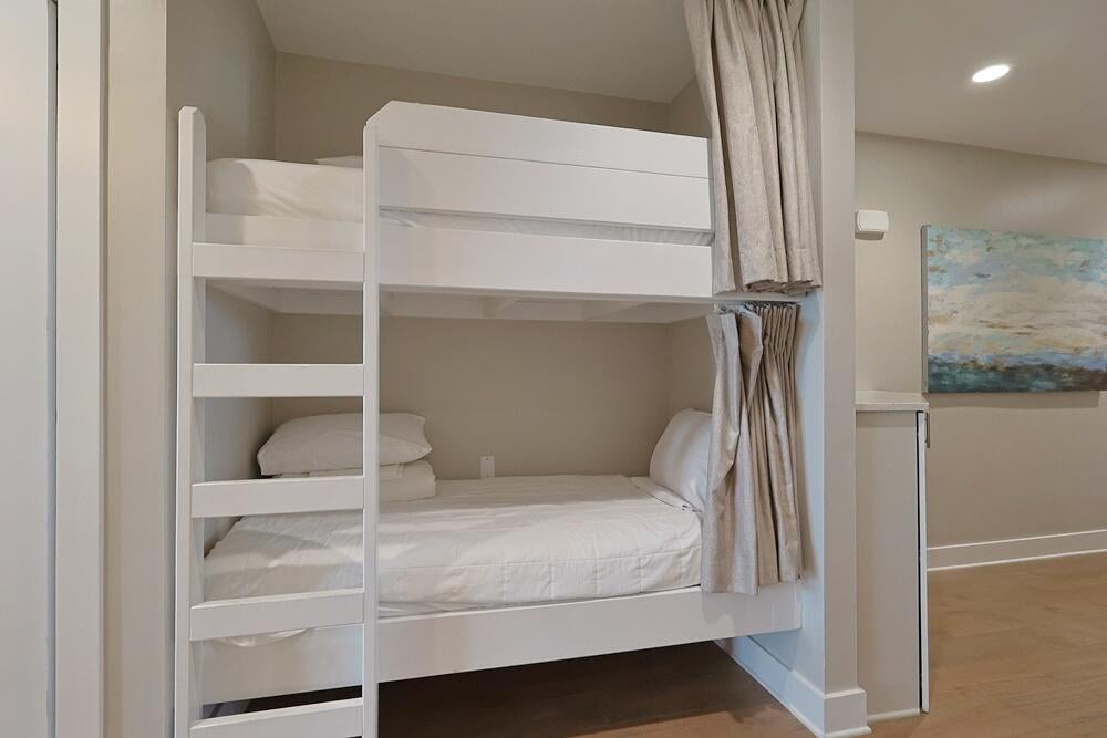 HENDERSON LOFTS - Residential