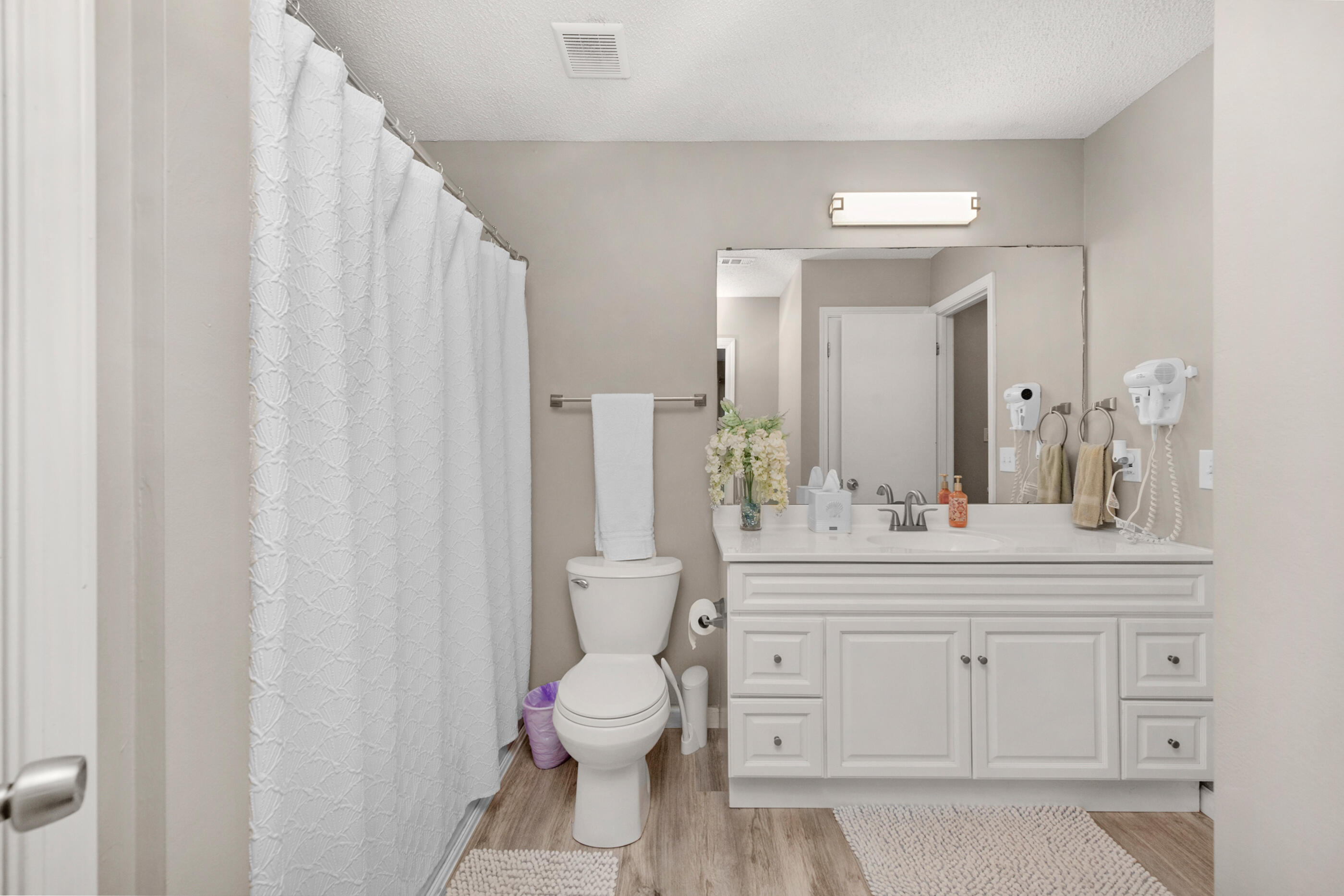 AZALEA GARDENS 1ST ADDN - Residential