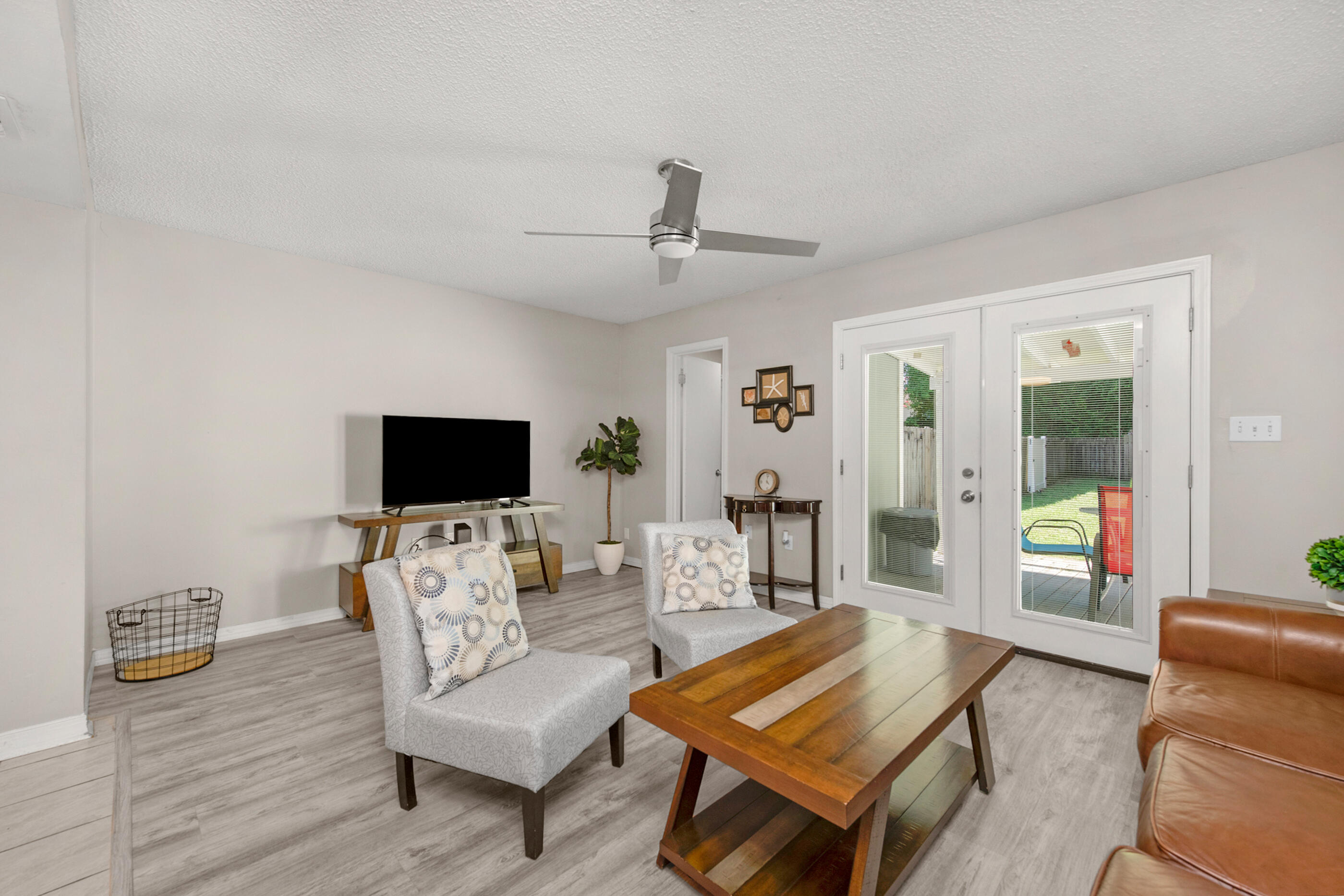 AZALEA GARDENS 1ST ADDN - Residential