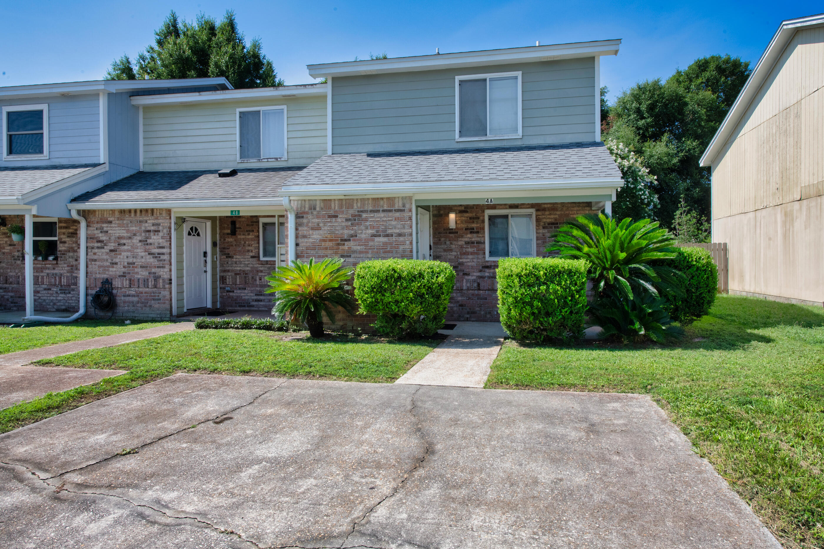 AZALEA GARDENS 1ST ADDN - Residential