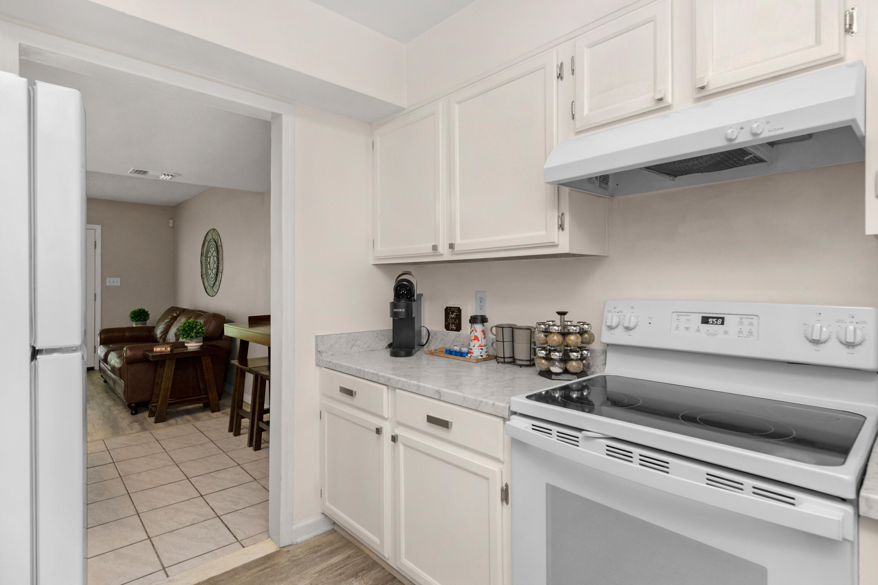 AZALEA GARDENS 1ST ADDN - Residential