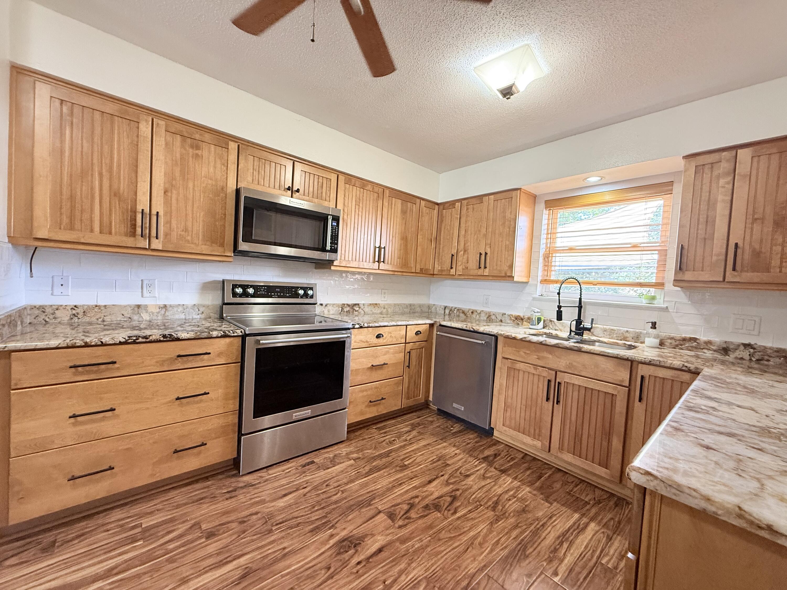TANGLEWOOD S/D 1ST ADDN - Residential Lease