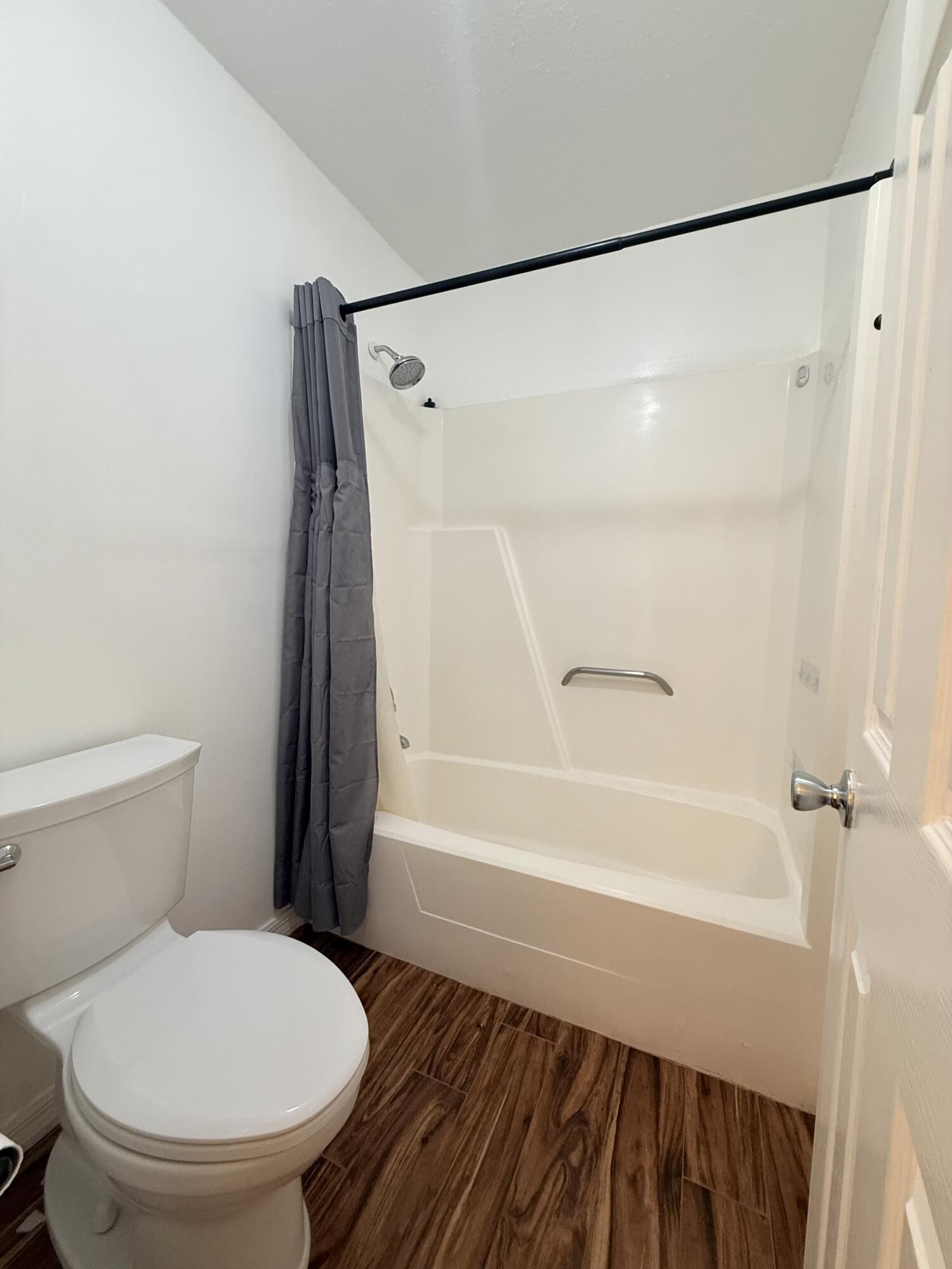 TANGLEWOOD S/D 1ST ADDN - Residential Lease