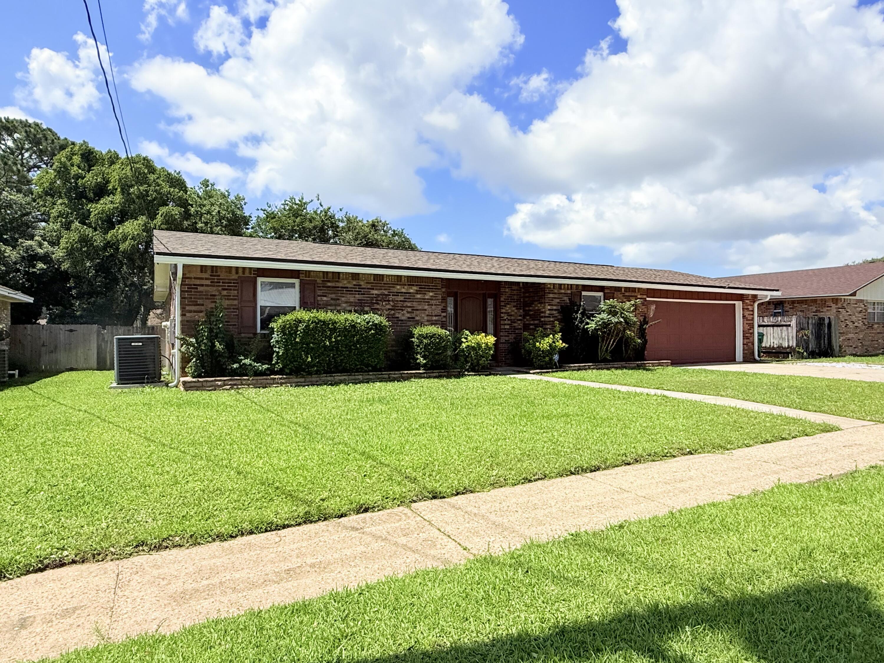 TANGLEWOOD S/D 1ST ADDN - Residential Lease