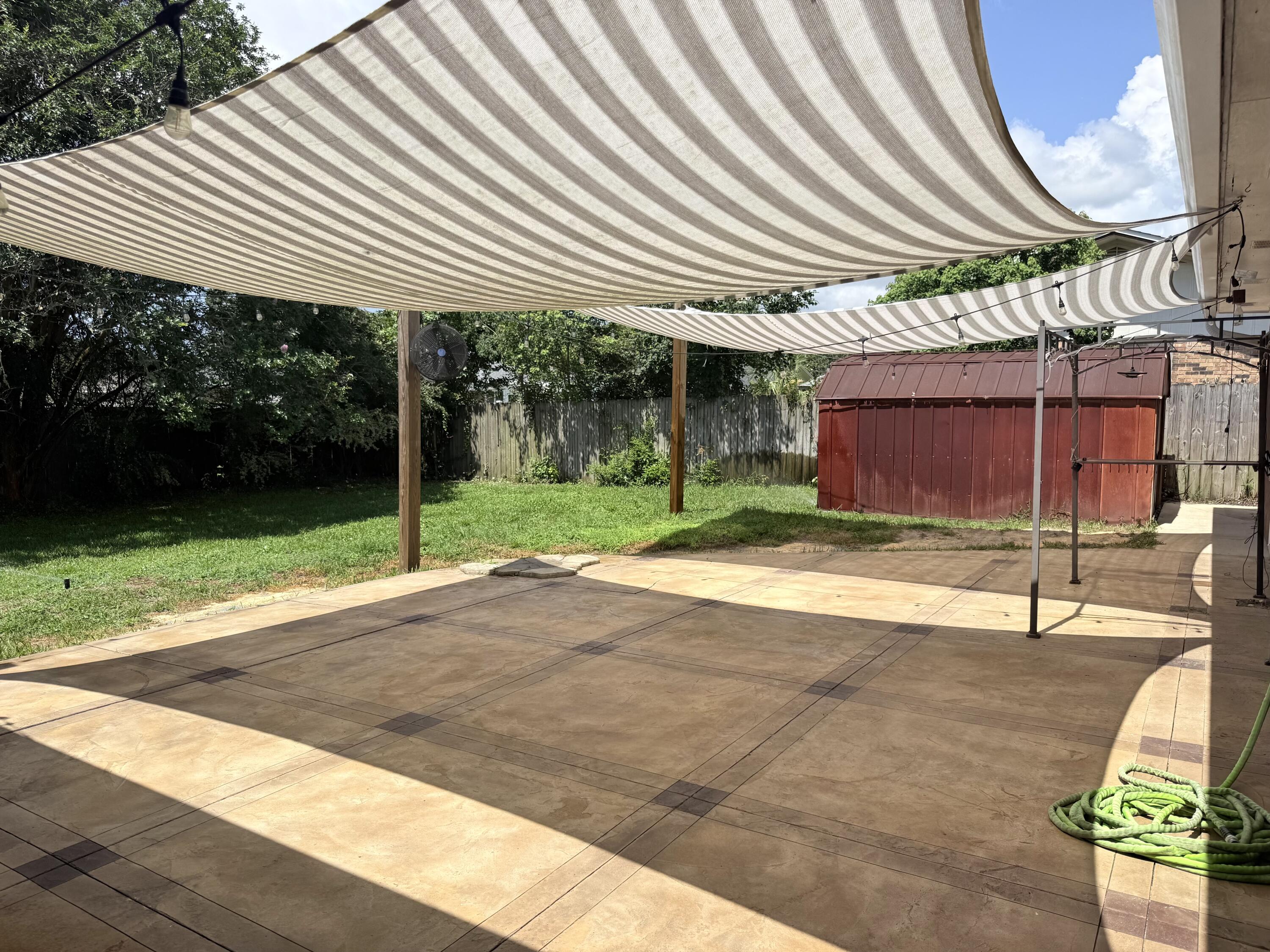 TANGLEWOOD S/D 1ST ADDN - Residential Lease