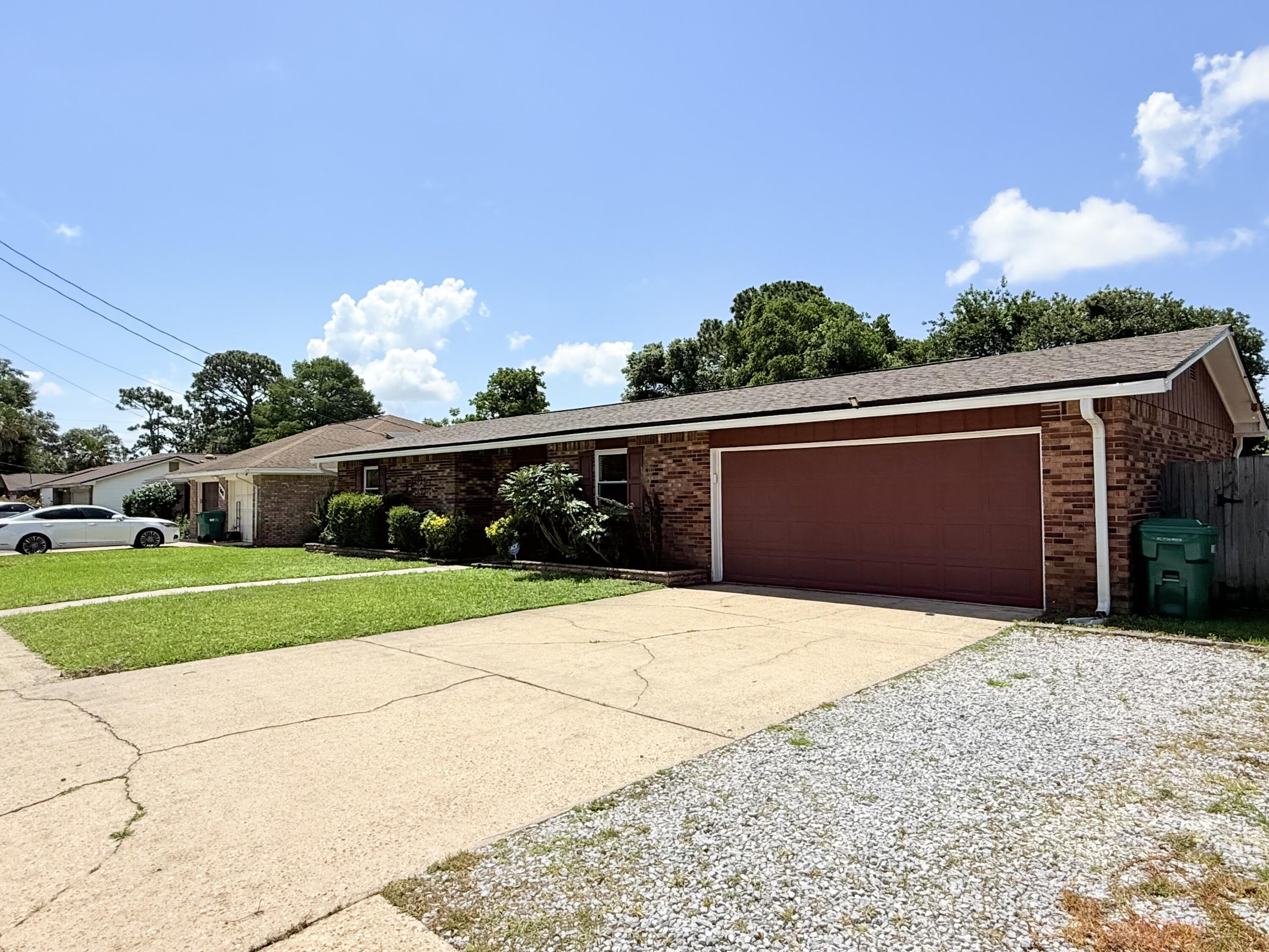 TANGLEWOOD S/D 1ST ADDN - Residential Lease