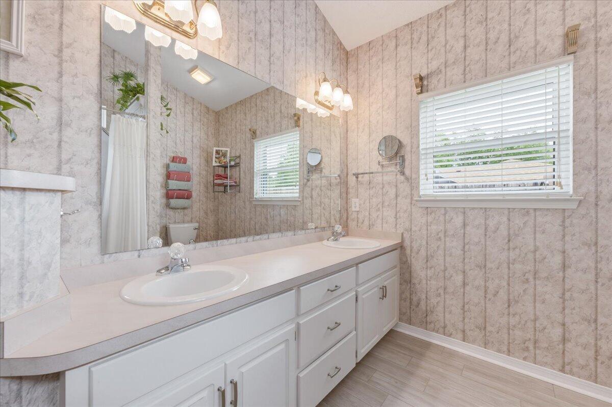 ENCLAVE EAST - Residential
