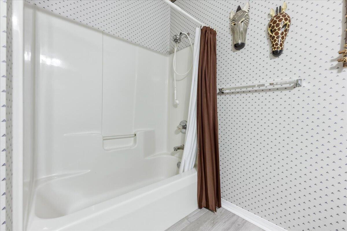 ENCLAVE EAST - Residential