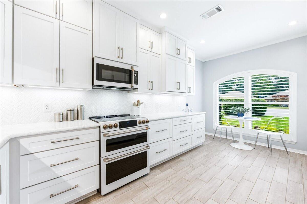 ENCLAVE EAST - Residential