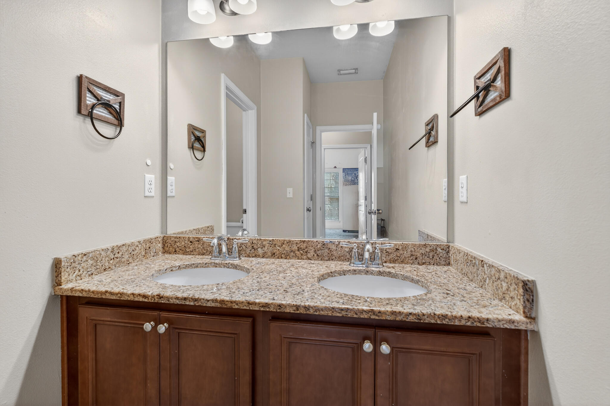REDSTONE COMMONS - Residential