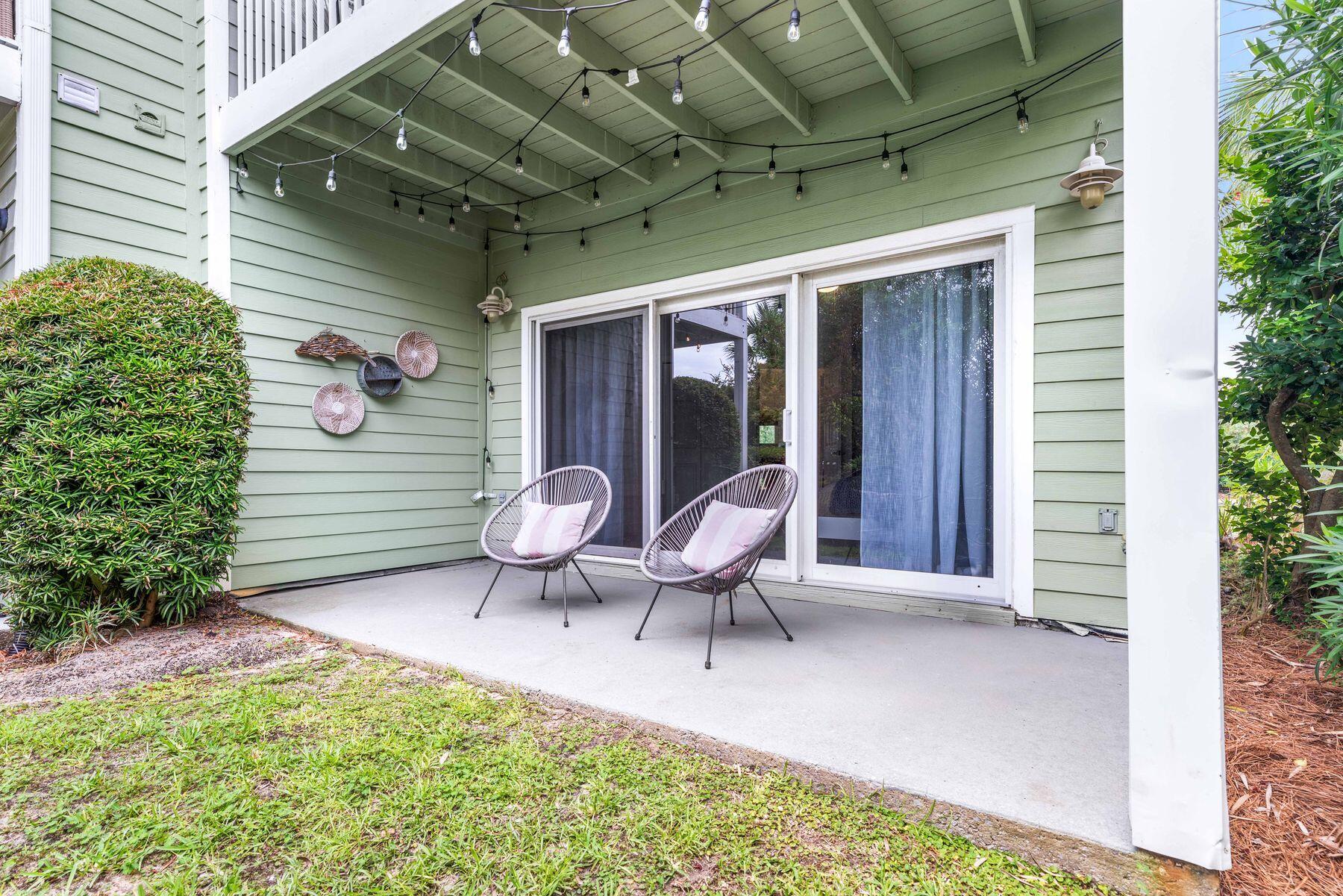 BEACH POINTE T/H - Residential