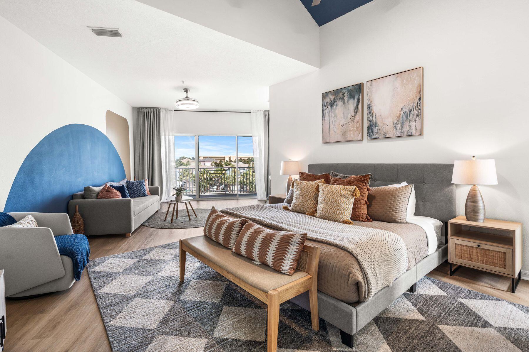 BEACH POINTE T/H - Residential