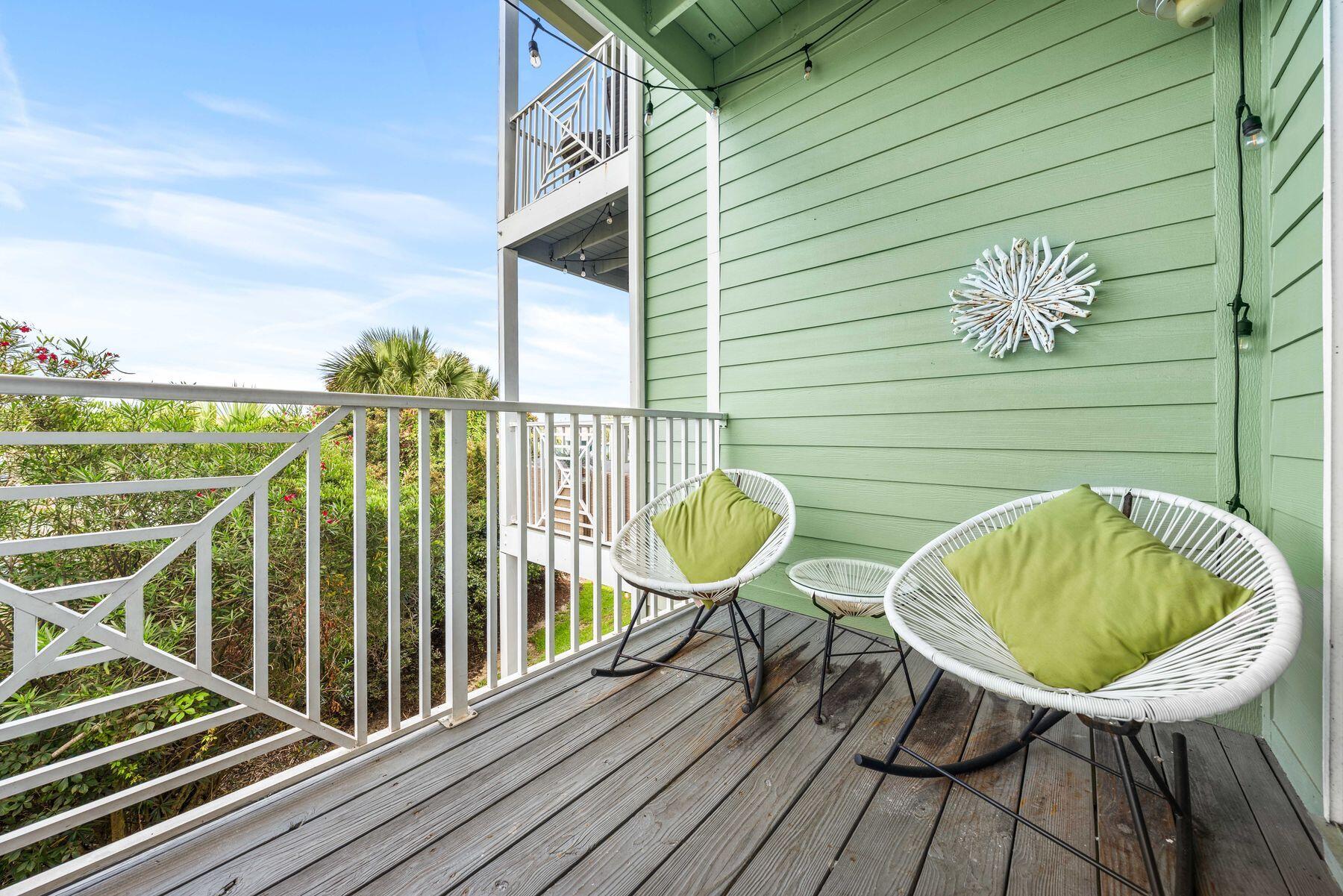 BEACH POINTE T/H - Residential