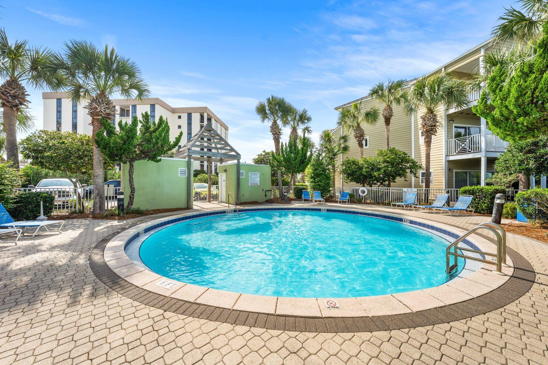 BEACH POINTE T/H - Residential