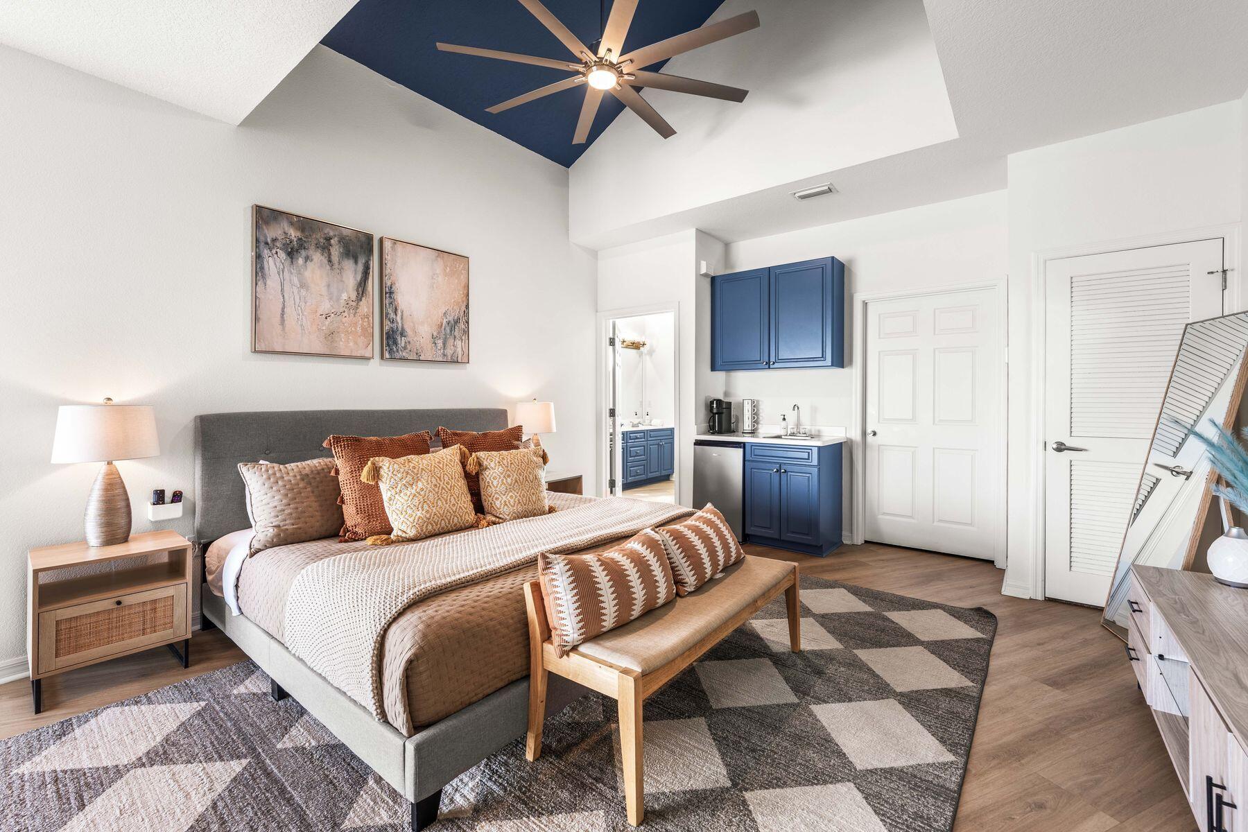 BEACH POINTE T/H - Residential
