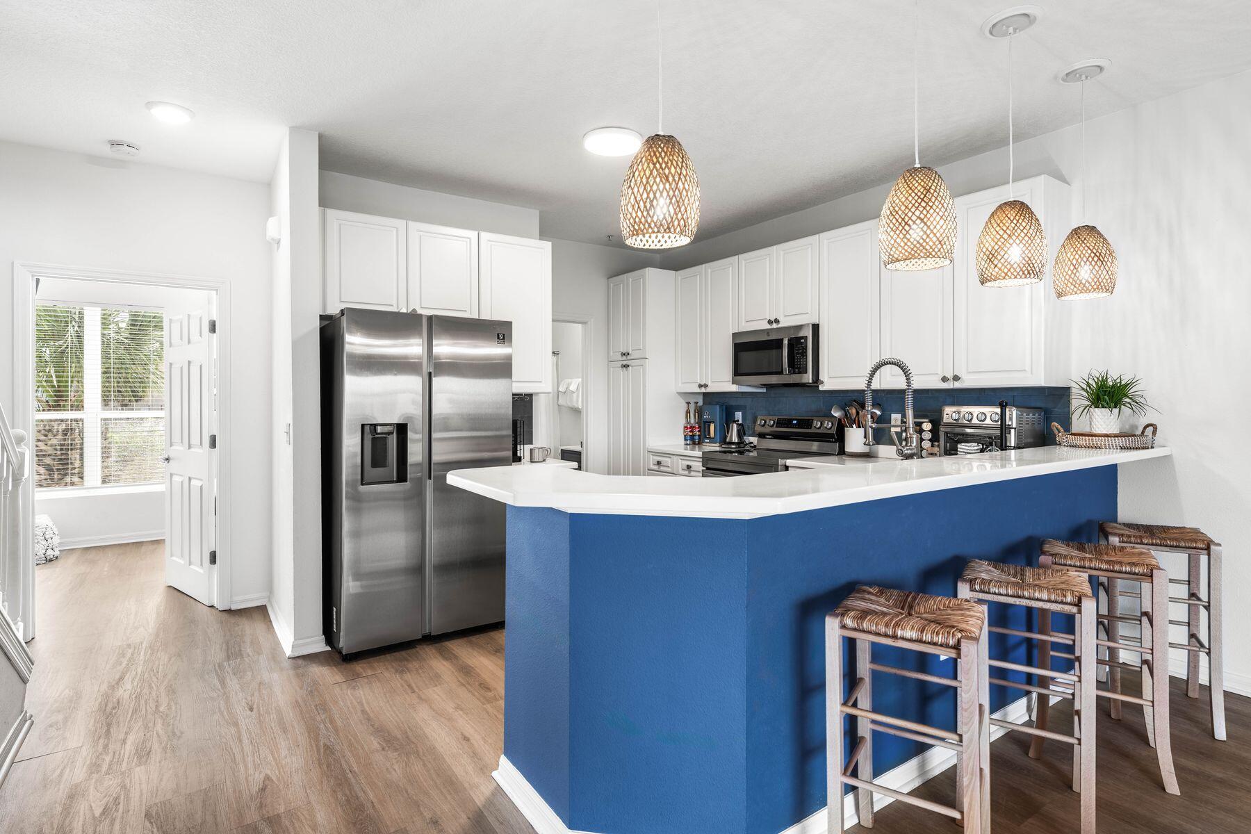 BEACH POINTE T/H - Residential