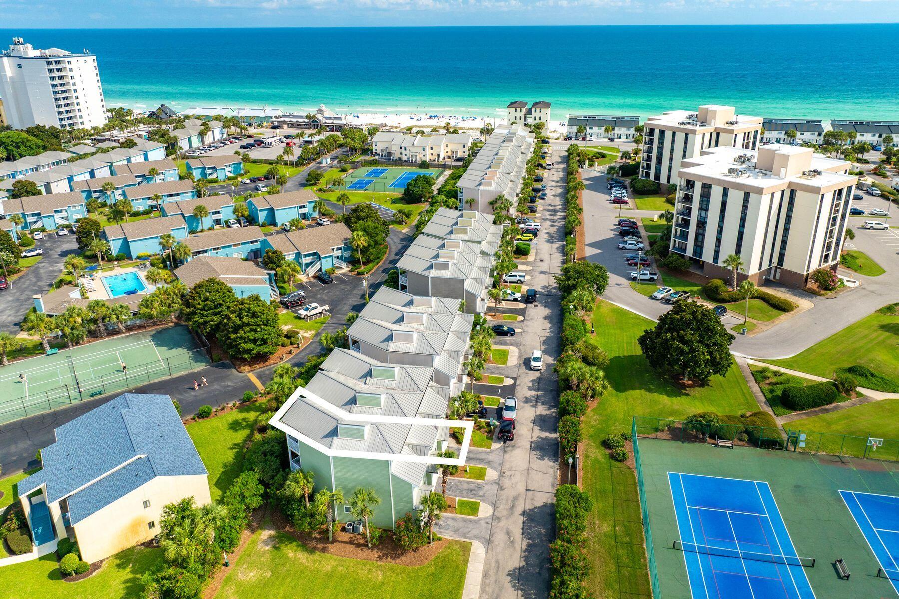 BEACH POINTE T/H - Residential
