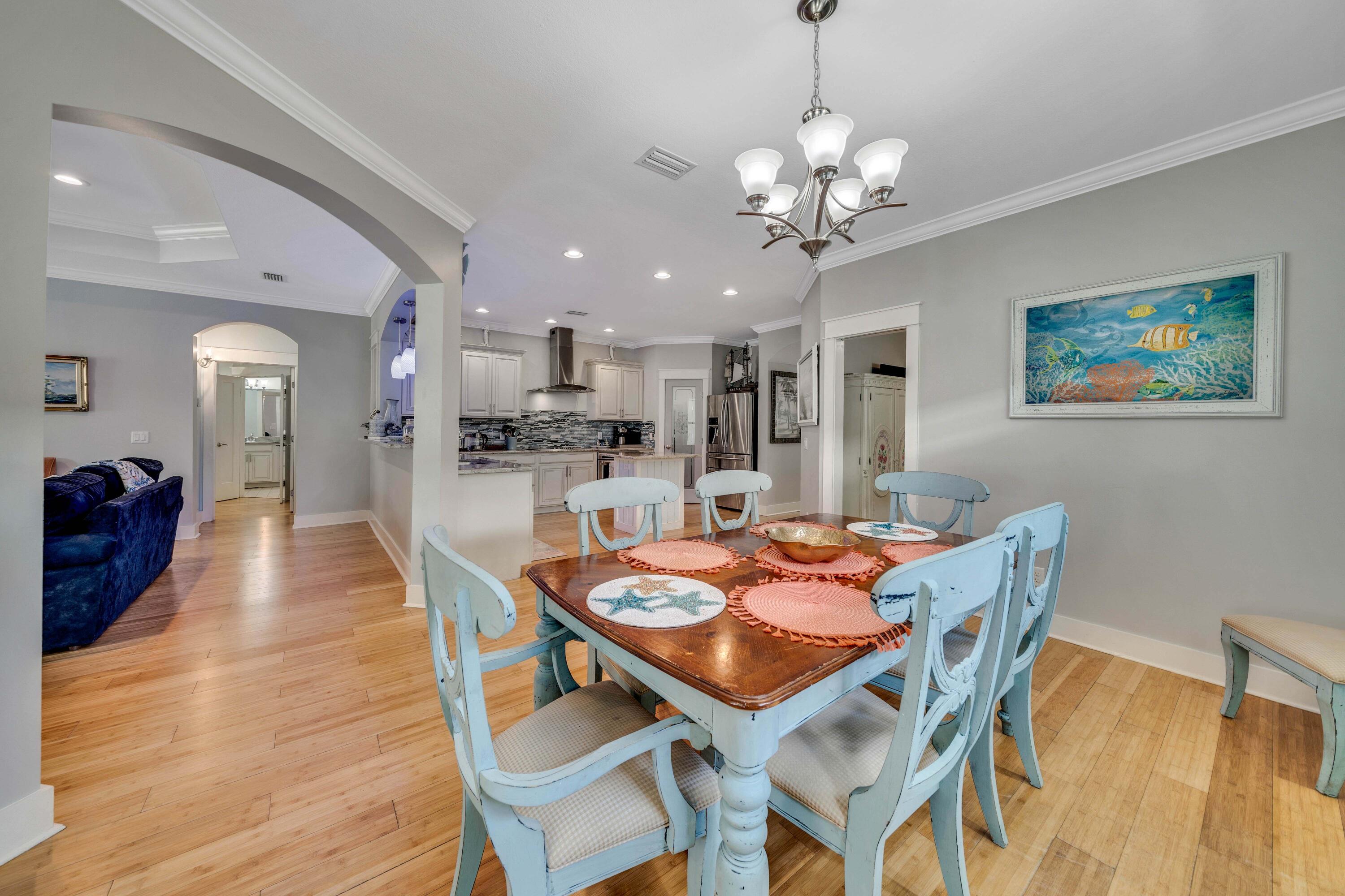 LAGUNA BEACH ESTATES 10TH ADDN - Residential