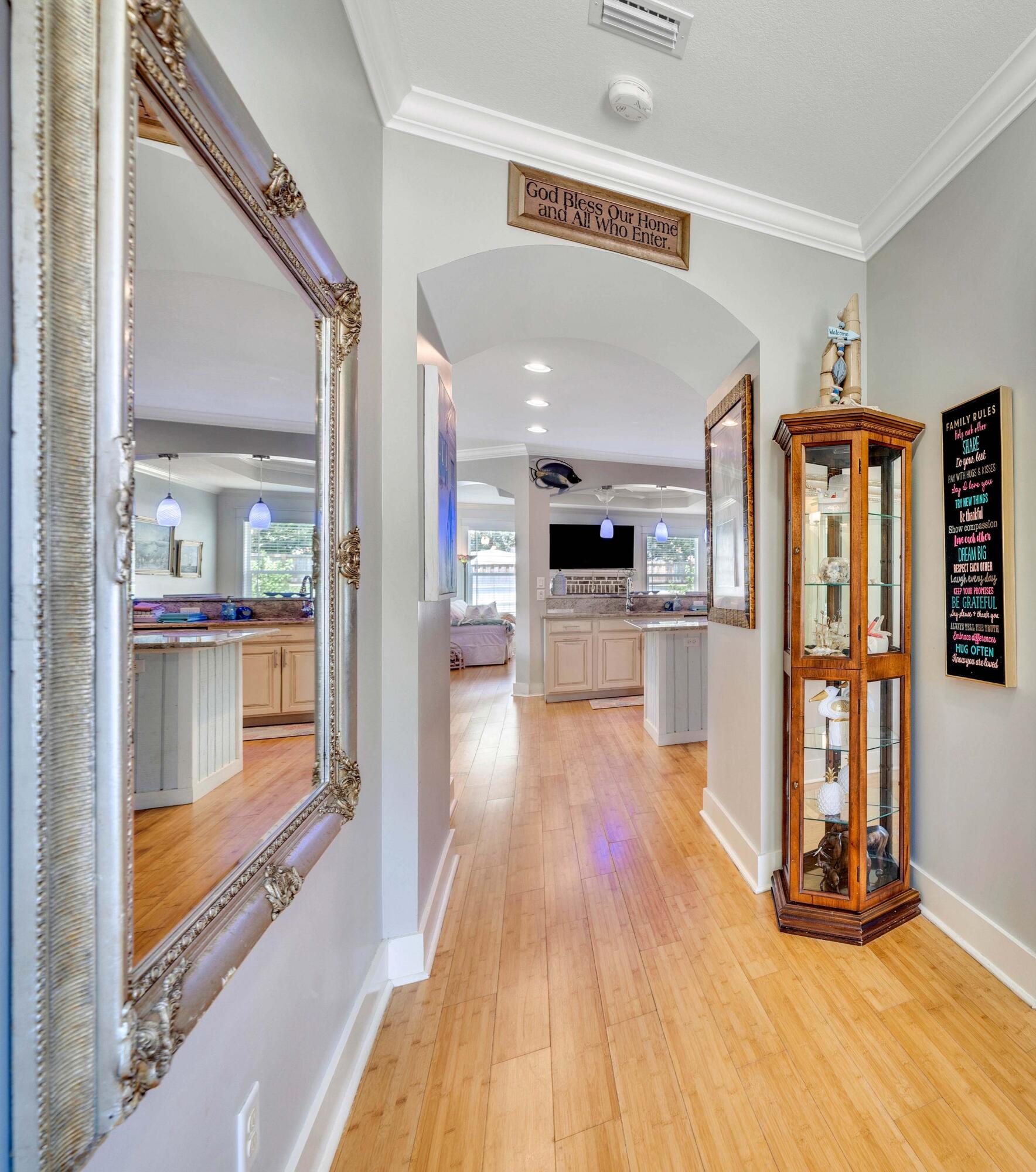 LAGUNA BEACH ESTATES 10TH ADDN - Residential