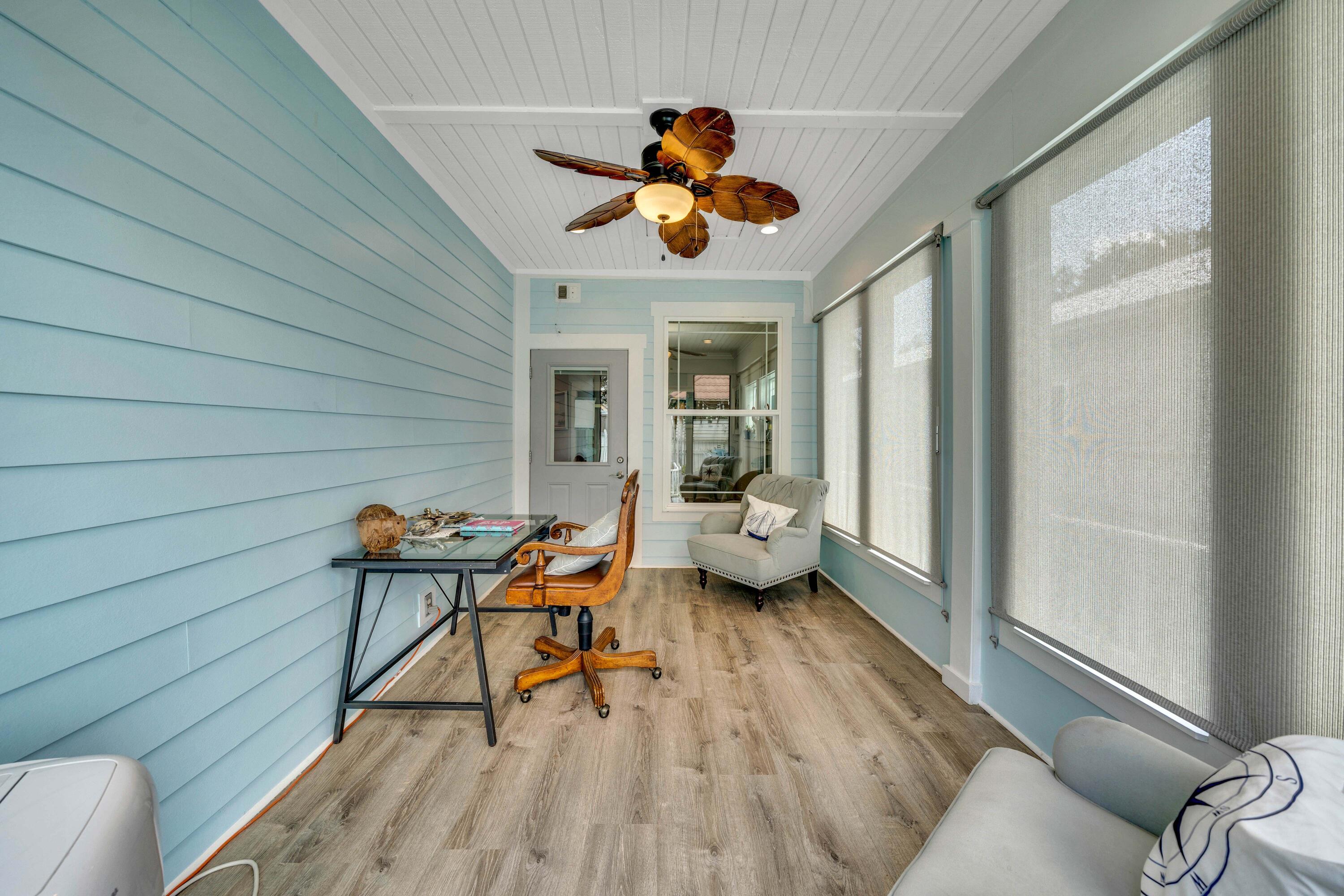 LAGUNA BEACH ESTATES 10TH ADDN - Residential