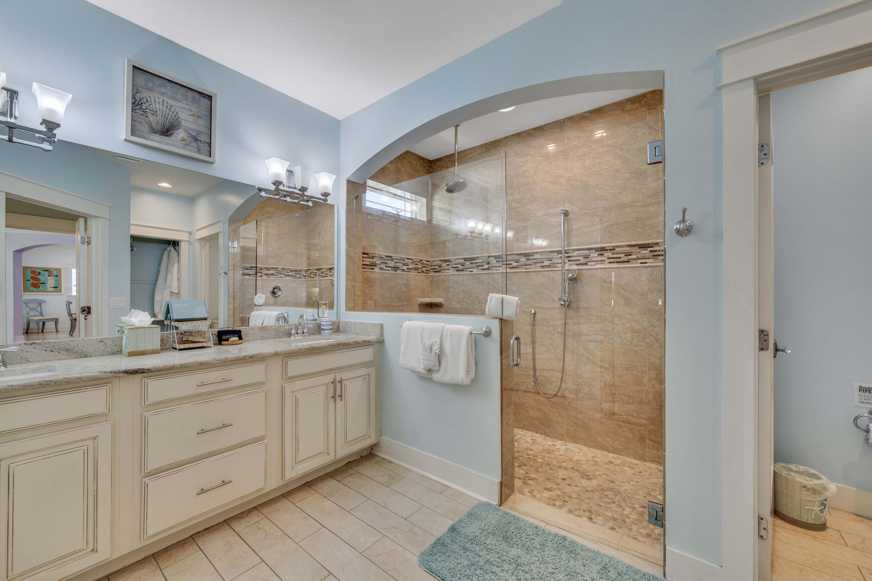 LAGUNA BEACH ESTATES 10TH ADDN - Residential