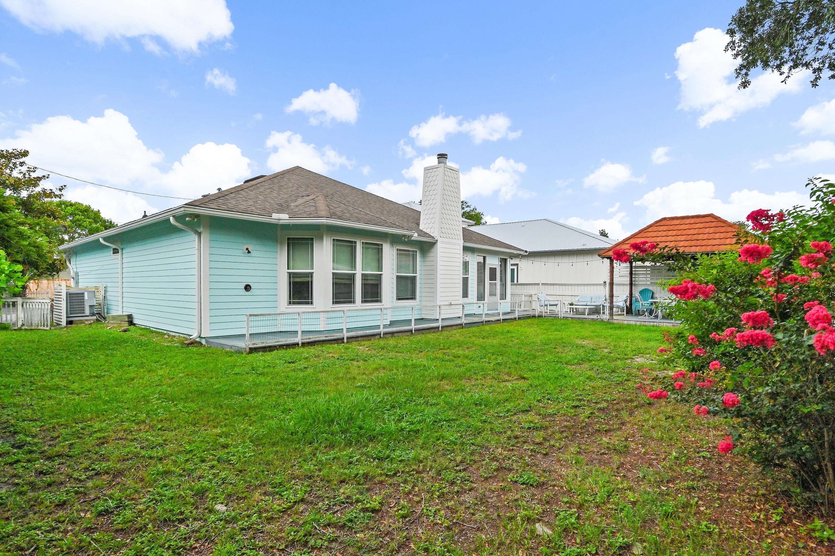 LAGUNA BEACH ESTATES 10TH ADDN - Residential