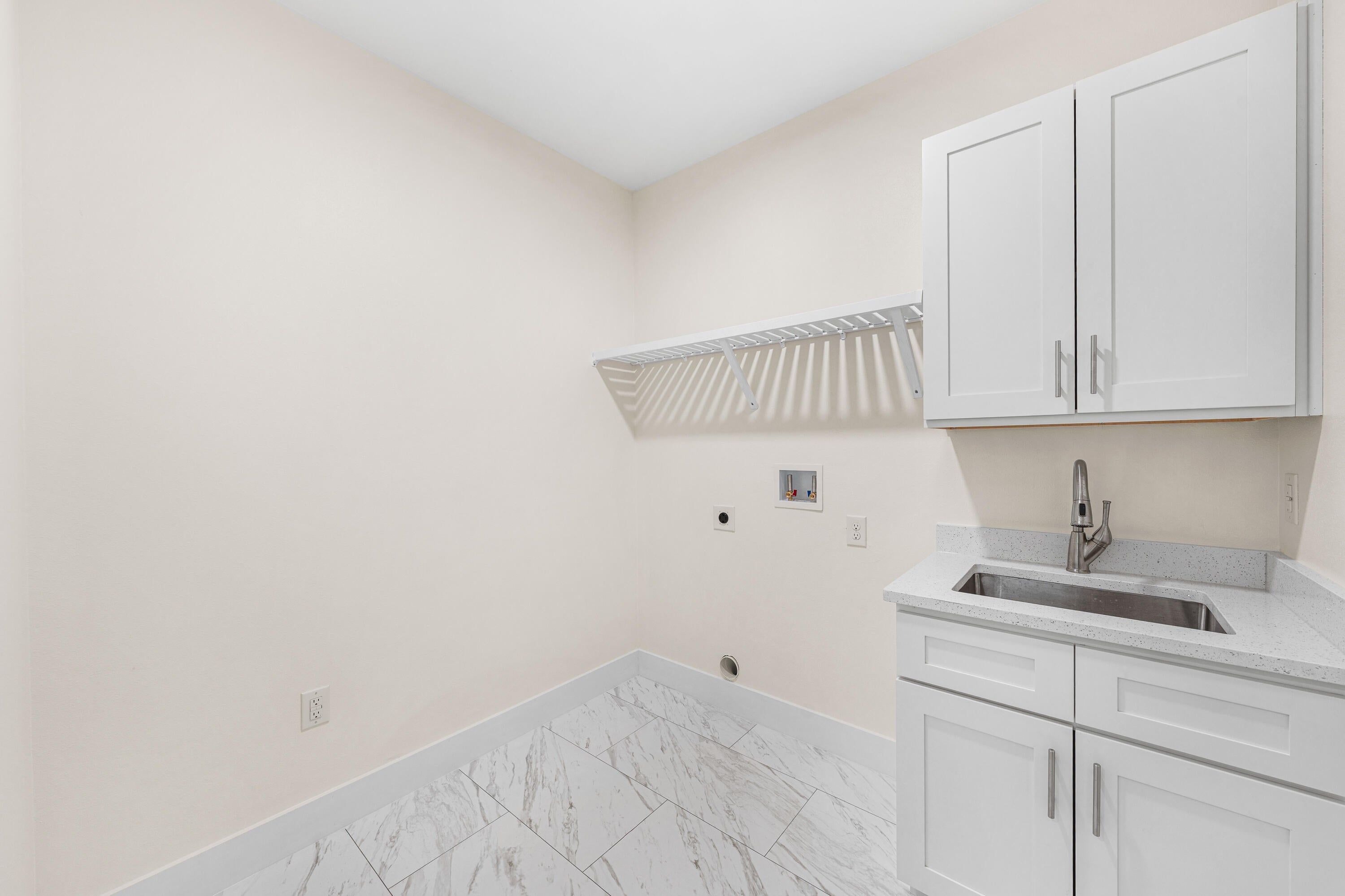 THE PINES - Residential